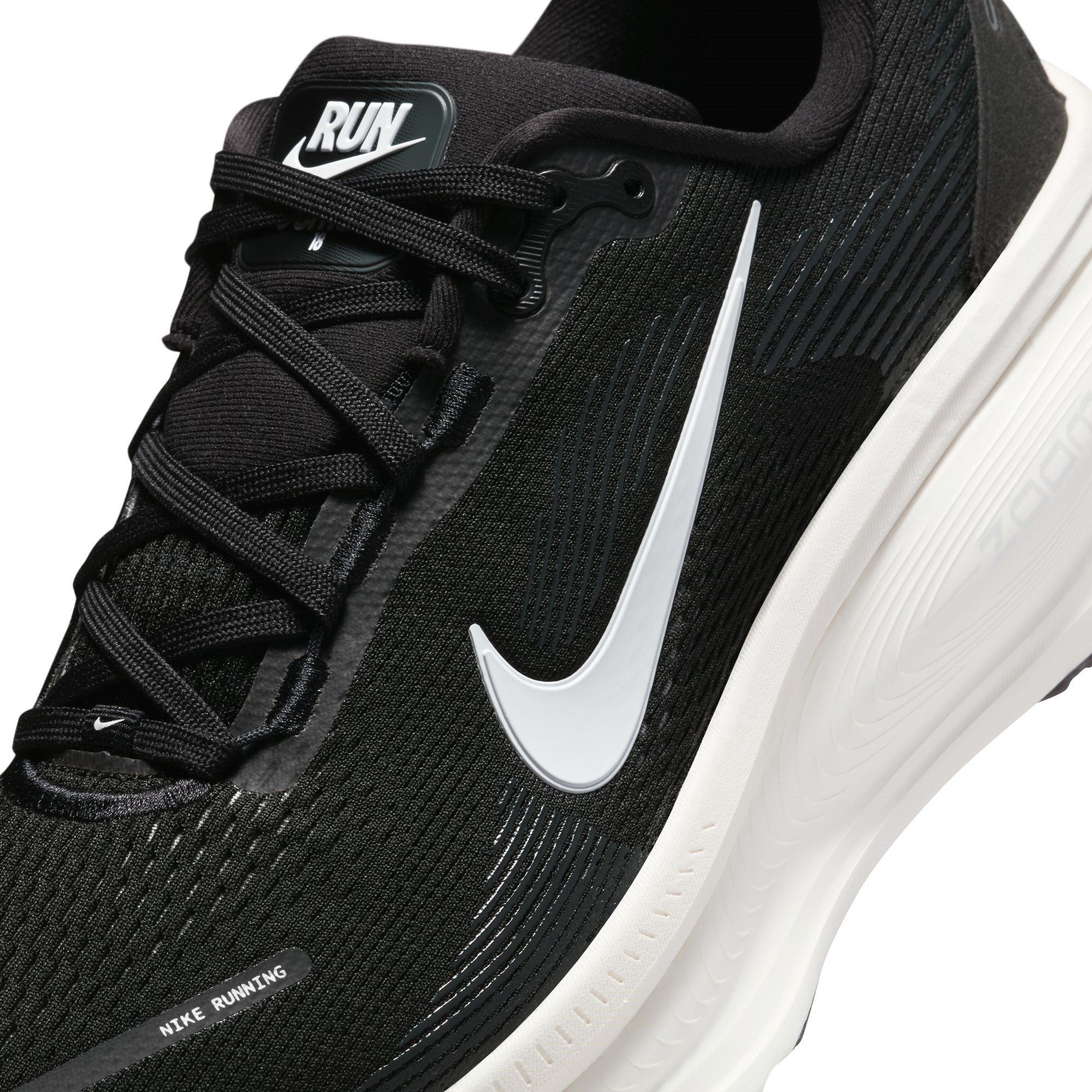 Black/White - Nike - Vomero 18  Mens Running Shoes - 7