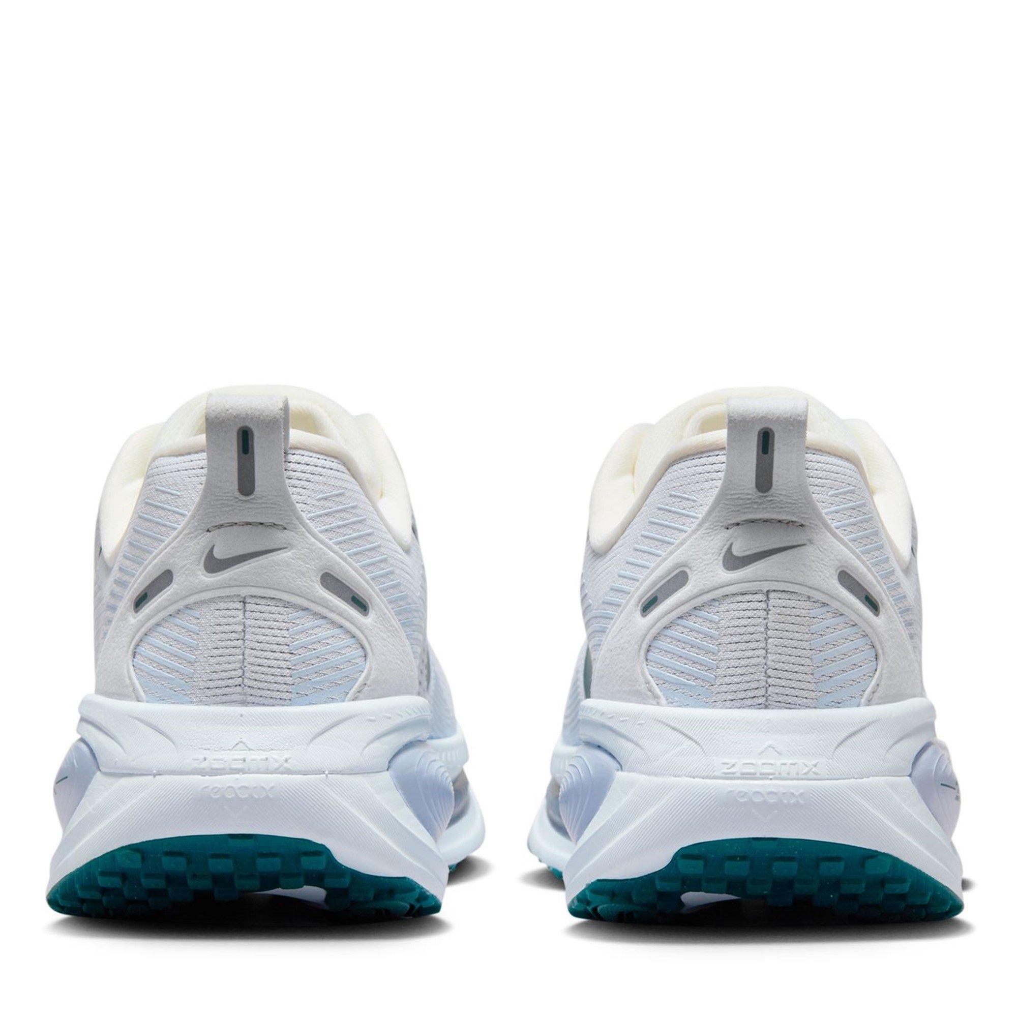 Blanco Cumbre - Nike - Vomero 18 Road Running Shoes Womens - 5