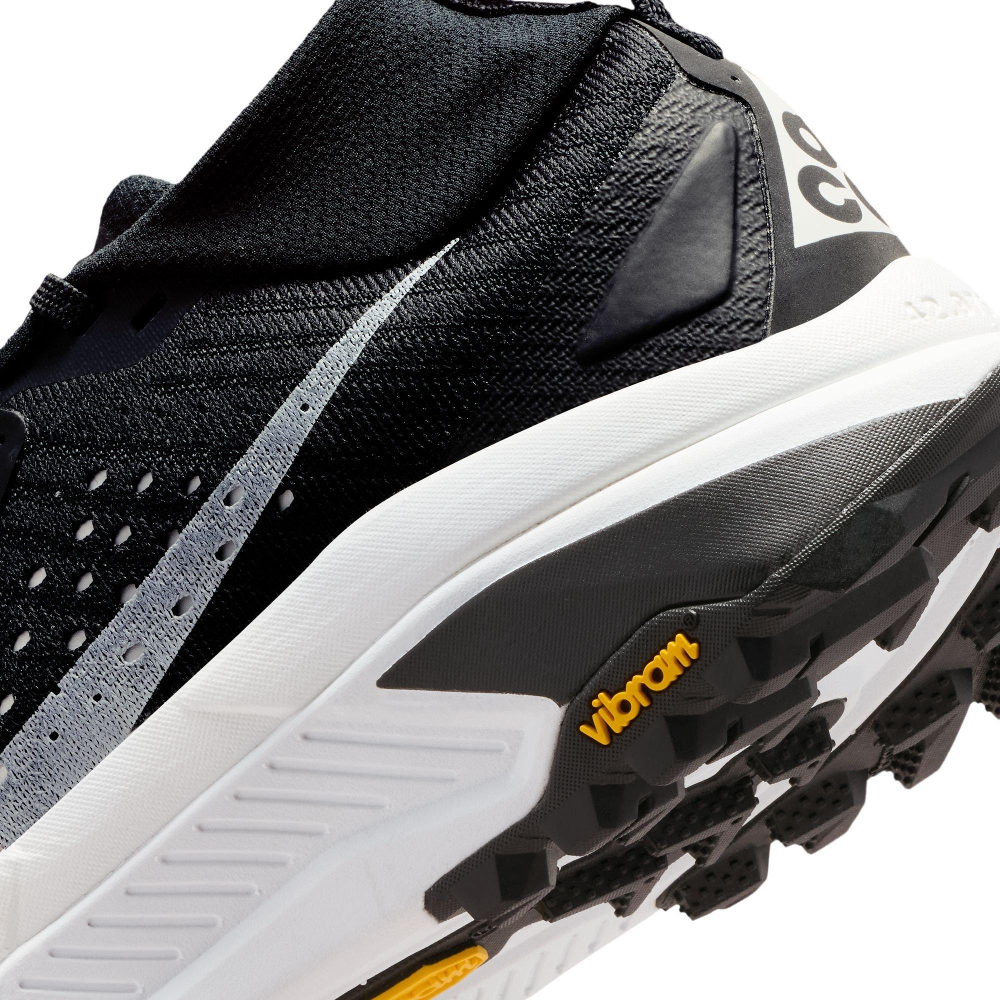 Black/White - Nike - Women's Off-Road Trail Running Shoes - 8
