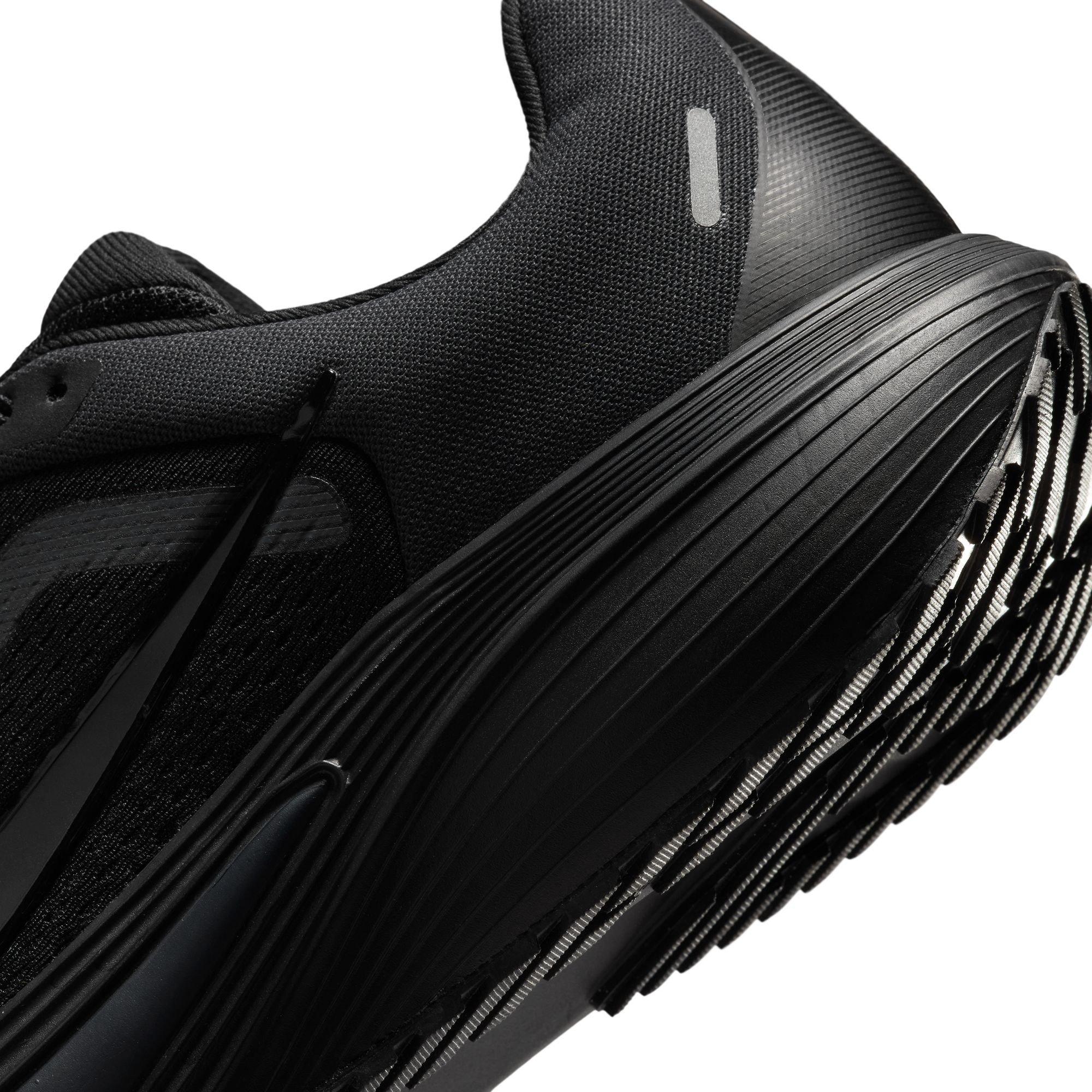 Black - Nike - Men's Quest 7 Road Running Shoes - 8