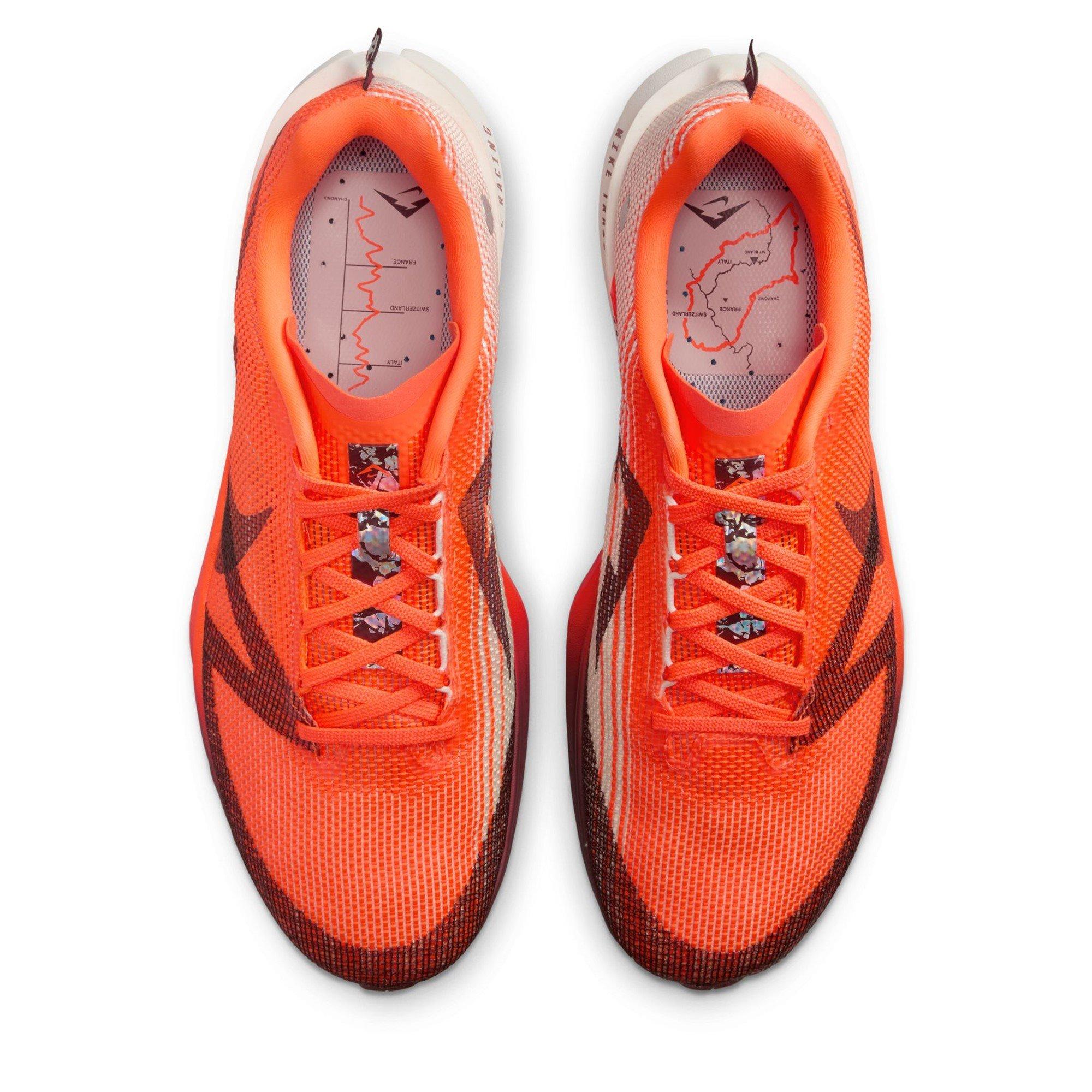 Hyp Crims/Tm Rd - Nike - Kiger 10 Trail Running Shoes Mens - 6