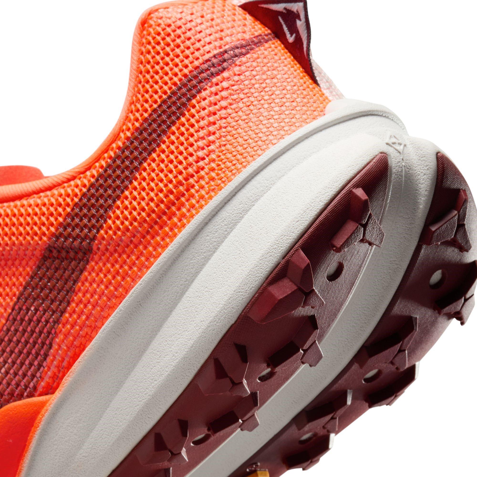 Hyp Crims/Tm Rd - Nike - Kiger 10 Trail Running Shoes Mens - 8