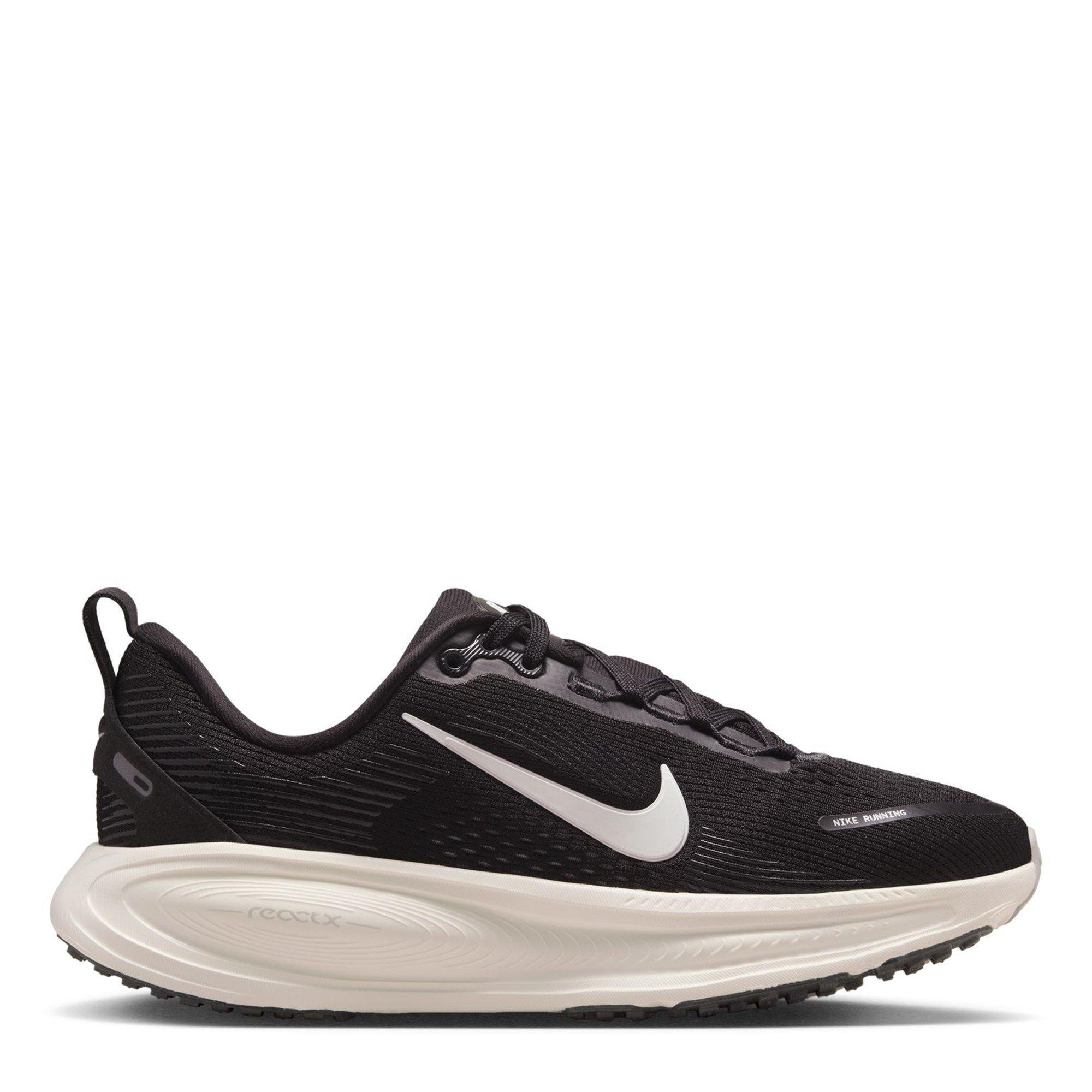 Black/White - Nike - Vomero 18 Trainers Juniors - 1