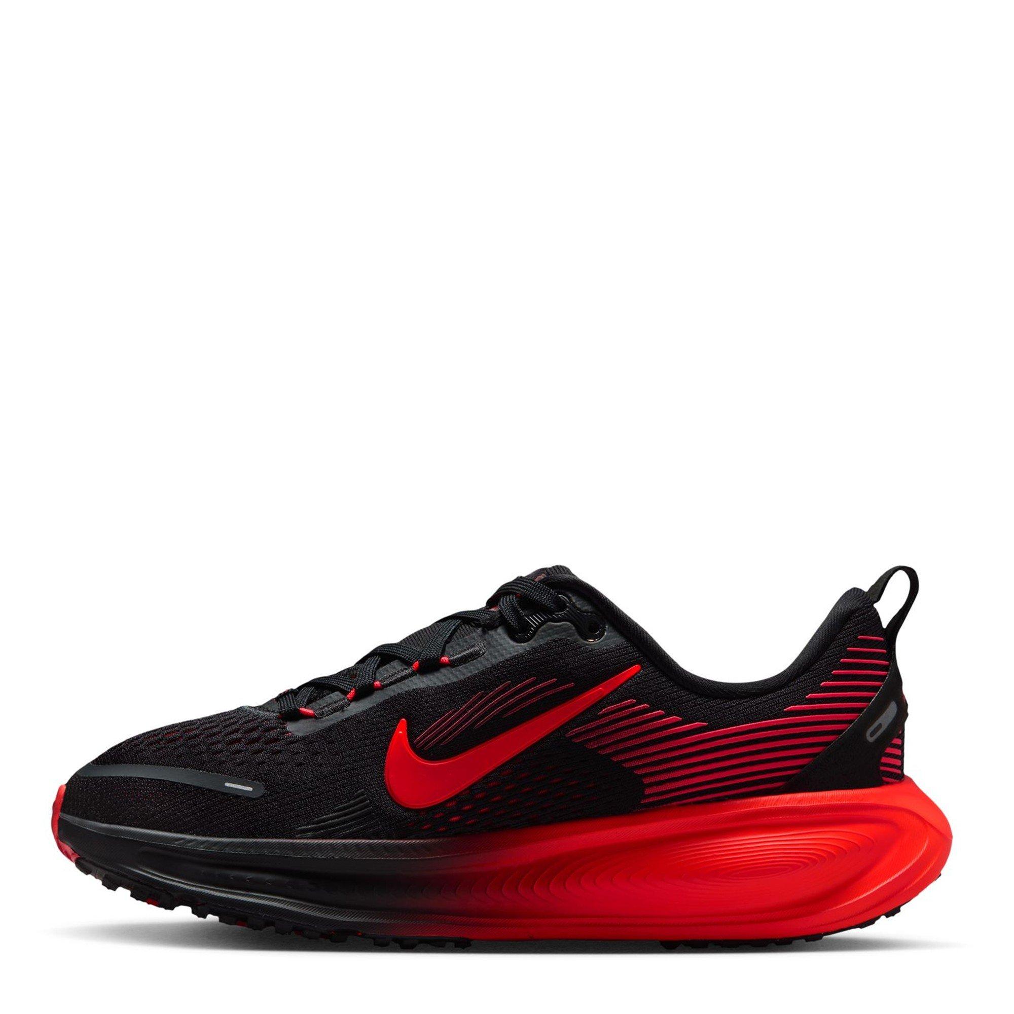 Black/Crimson - Nike - Vomero 18 Trainers Juniors - 2