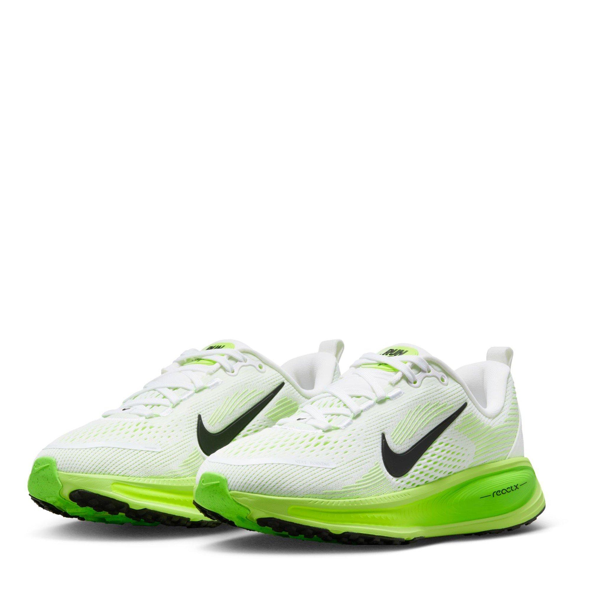 Wht/Blk/Green - Nike - Vomero 18 Juniors Running Shoe - 4