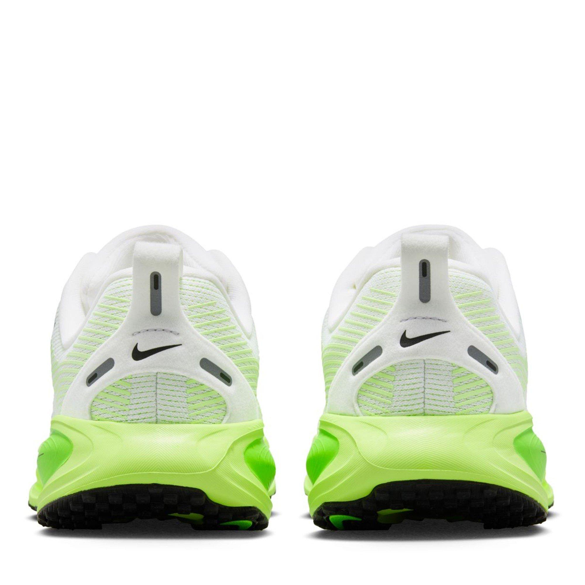 Wht/Blk/Green - Nike - Vomero 18 Juniors Running Shoe - 5