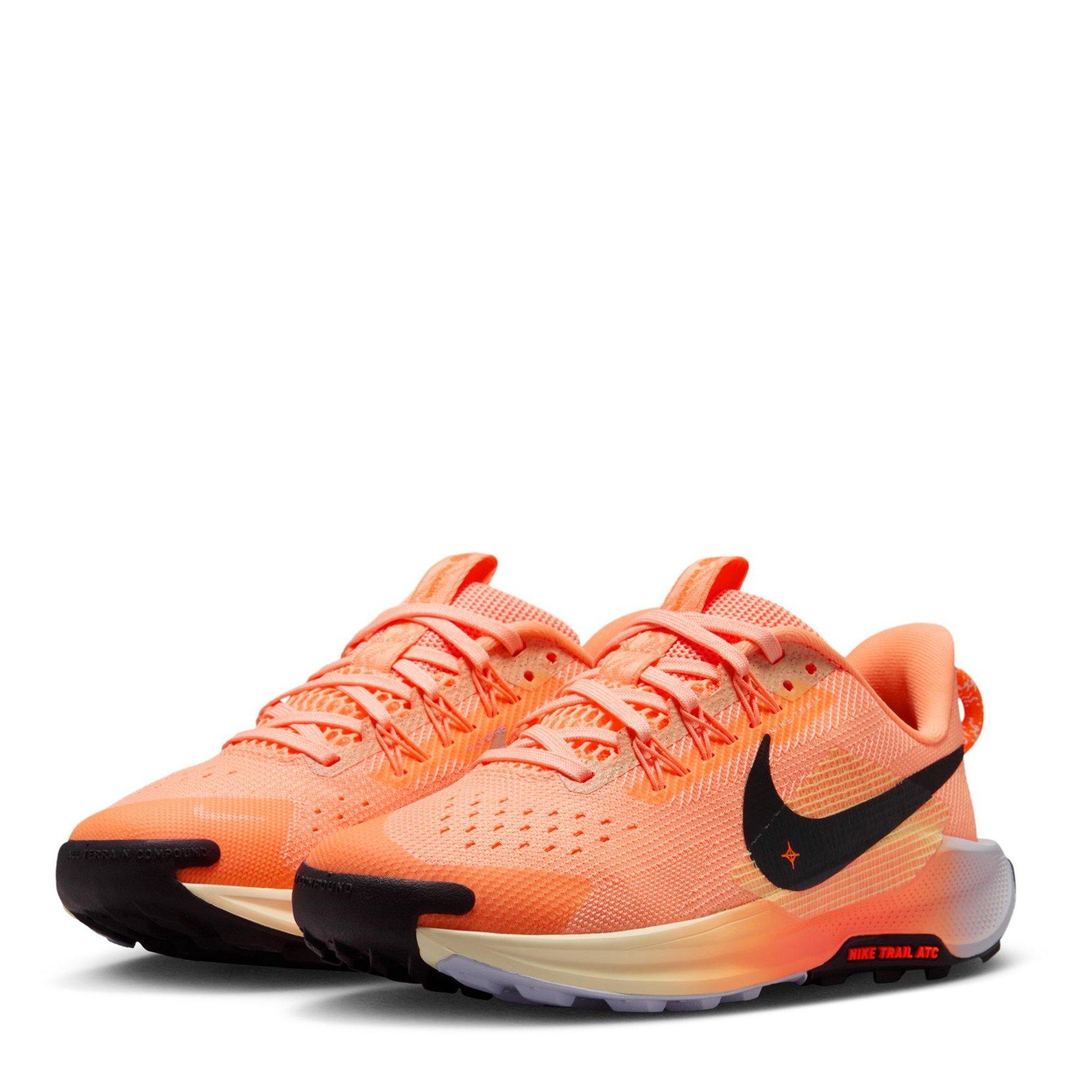 Oranje Puls - Nike - Pegasus Trail 5 - 4
