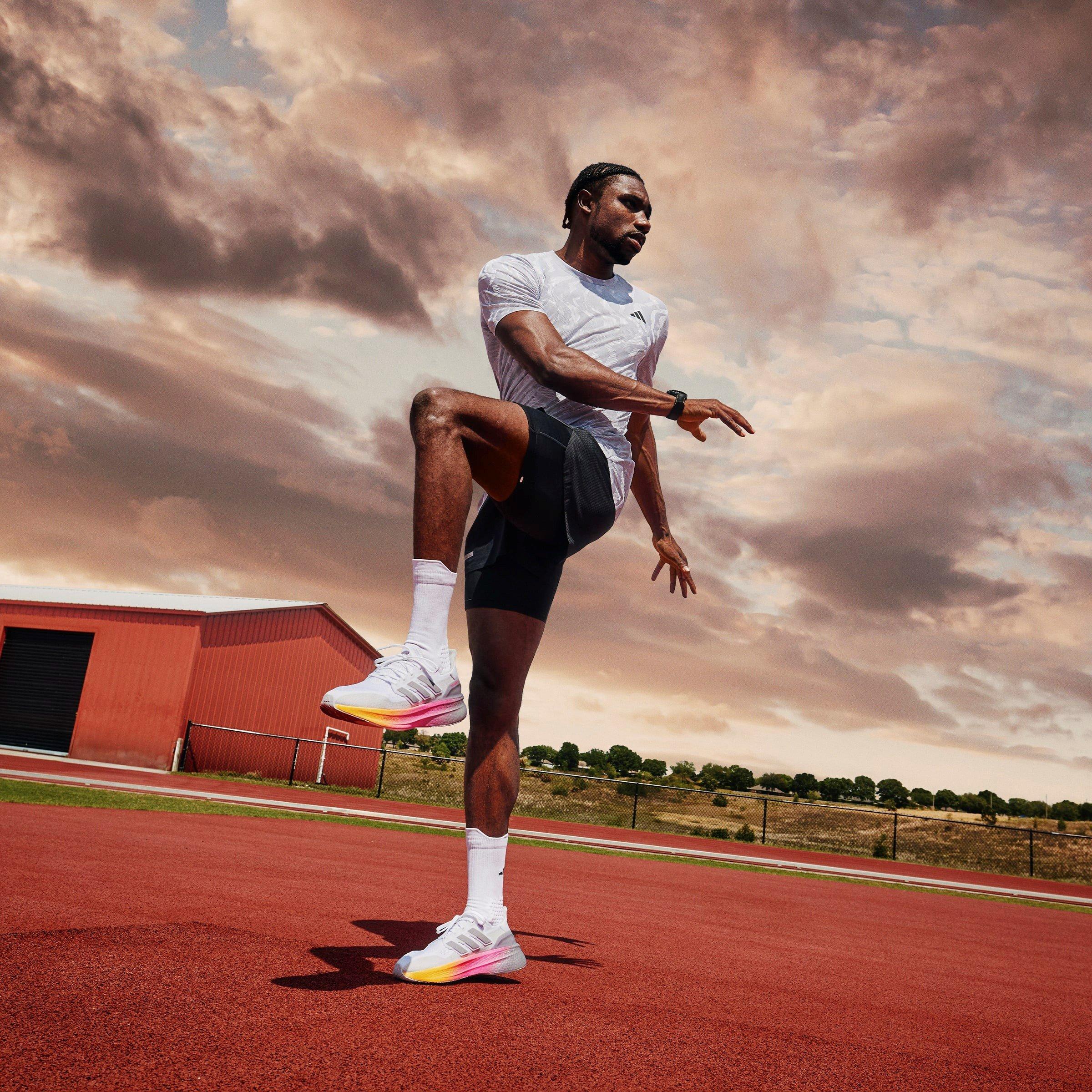 Blanc Ftwr - adidas - Ultraboost 5 Road Running Shoes Mens - 7