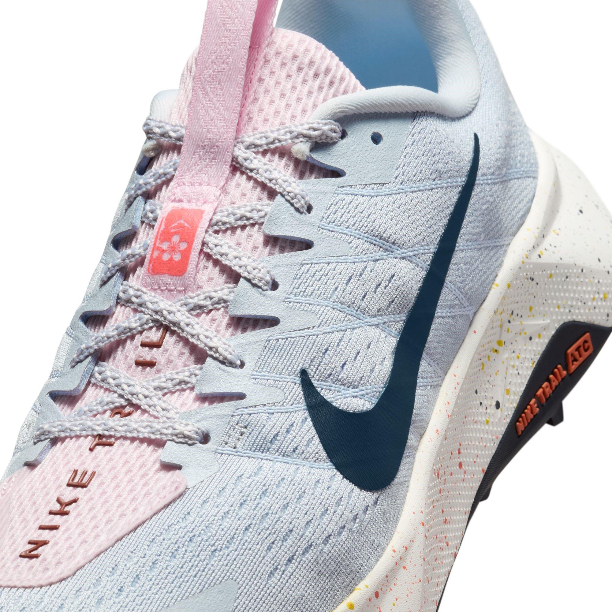 Pure Platinum - Nike - Wildhorse Trail Running Shoes - 7