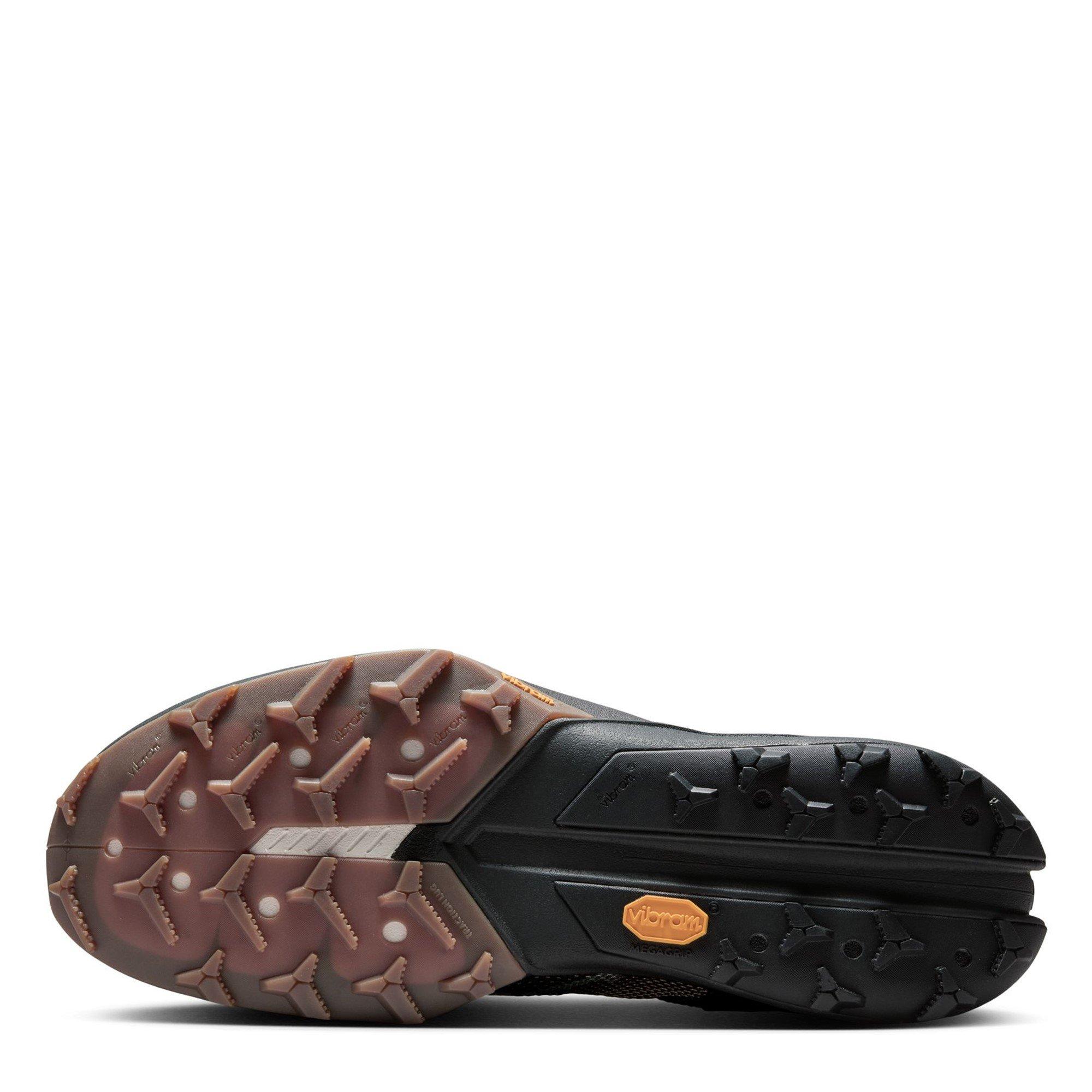 Grau/Grau-Mink - Nike - Terra Kiger 10 - 3