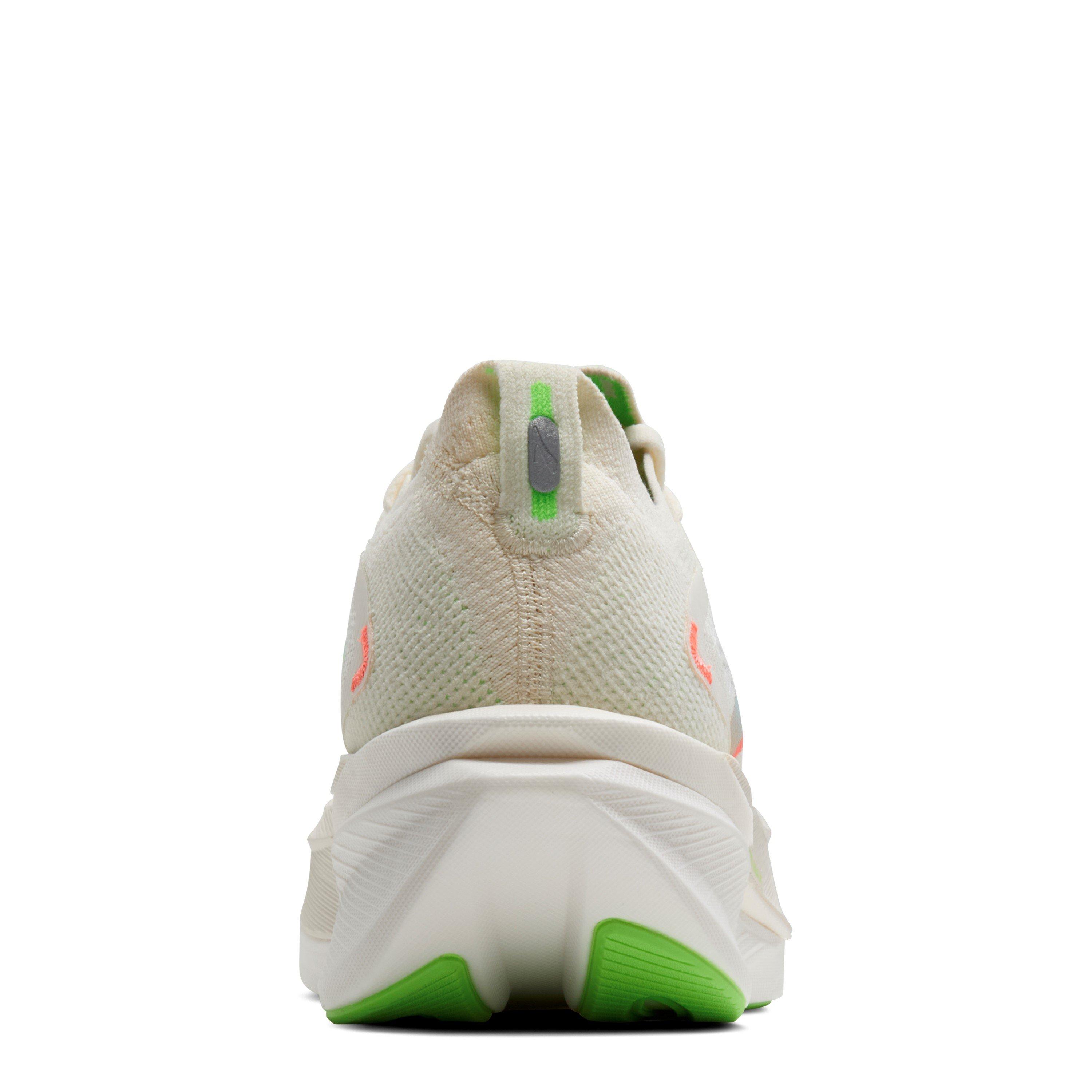 Coconut/Green - Brooks - Hyperion Max 3 Running Shoes Womens - 3
