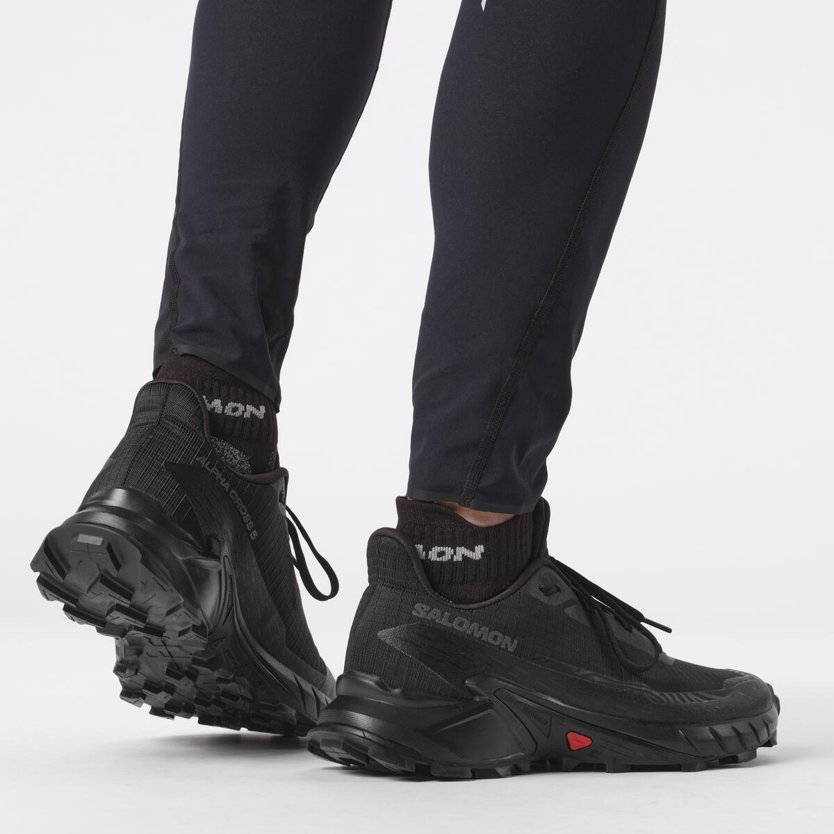 Zwart/Zwart - Salomon - Alphacross 5 Trail Running Shoes Mens - 11