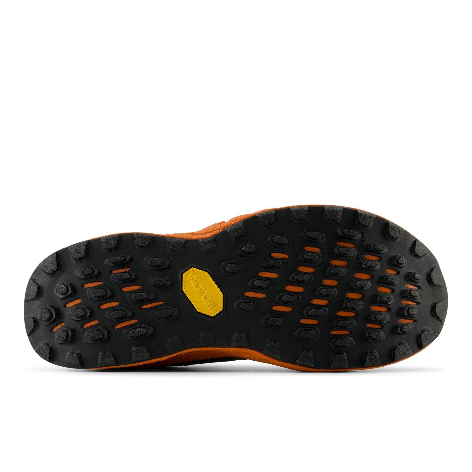 Zwart/Oranje - New Balance - v8 Mens Trail Running Shoes - 5