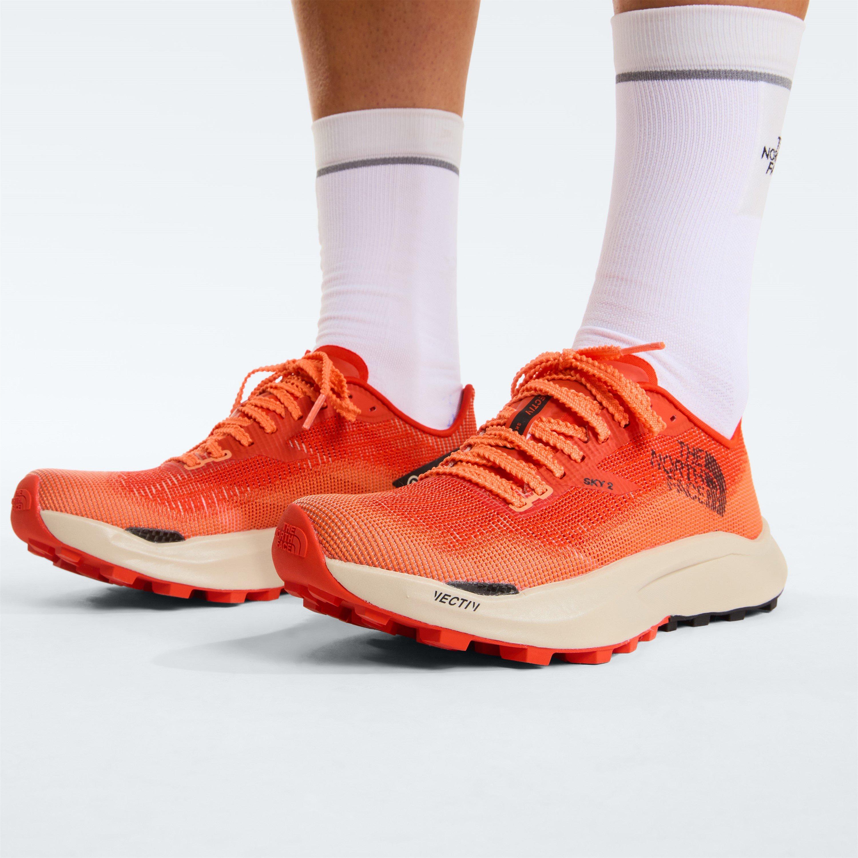 Lava/Calacatta - The North Face - Summ Vect Sky 2 Mens - 4