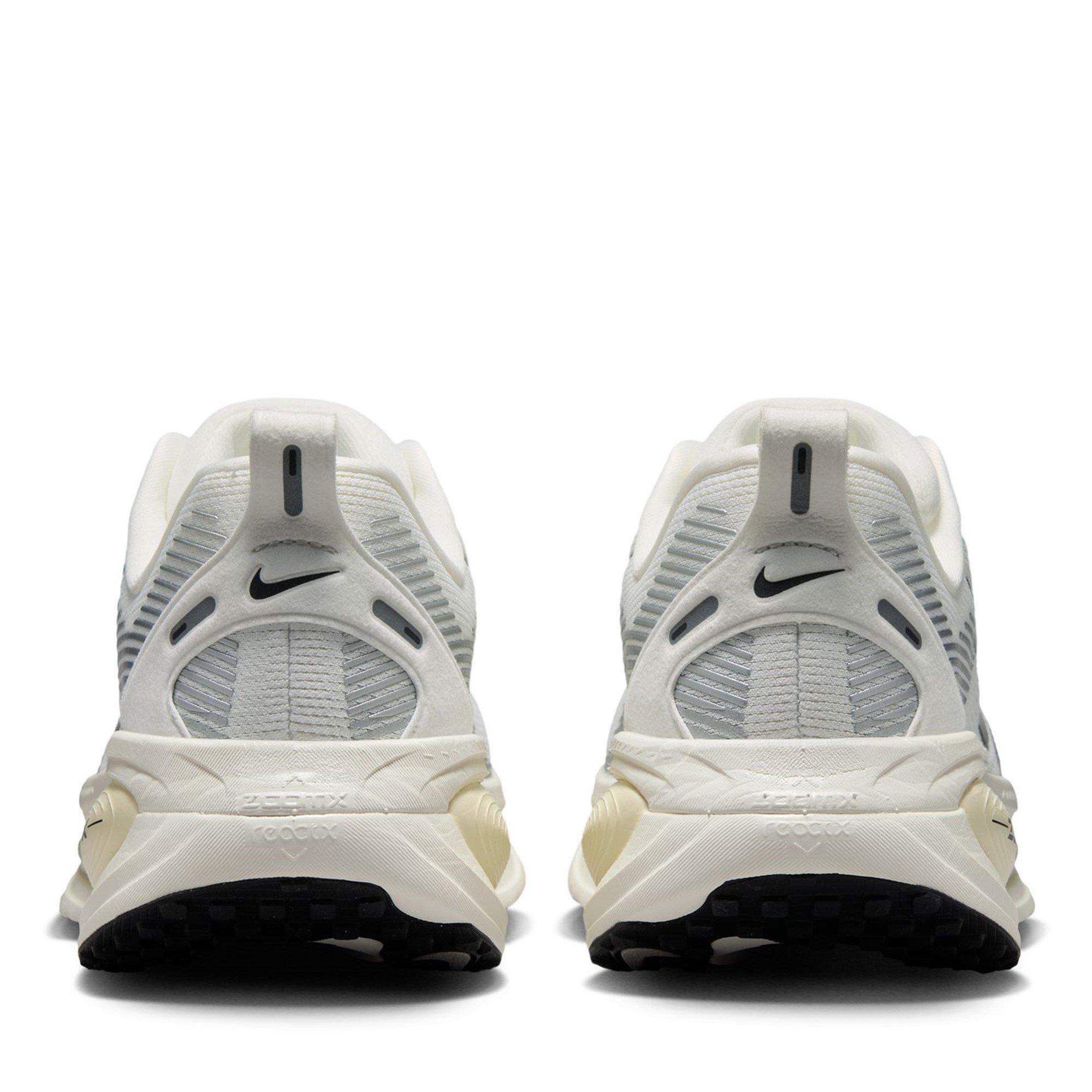 White/Blk-Milk - Nike - Vomero 18 Womens Running Shoes - 5