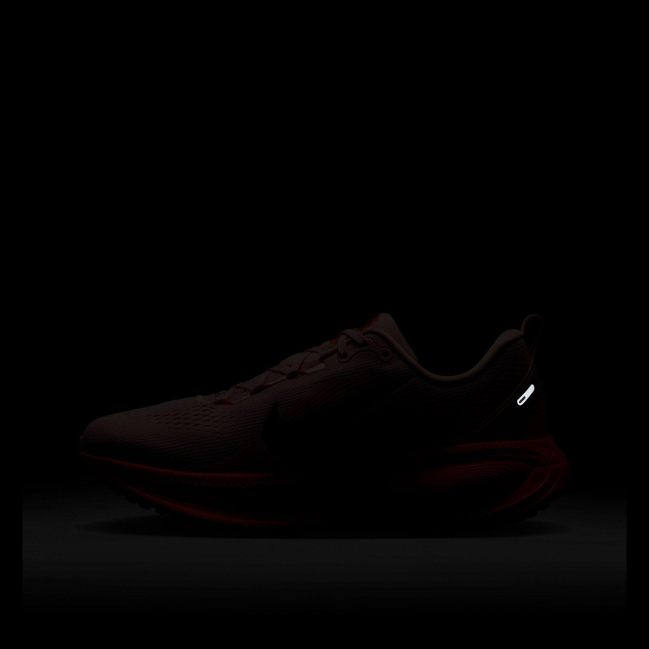 Atmosphere/Blk - Nike - Vomero 18 Womens Running Shoes - 11