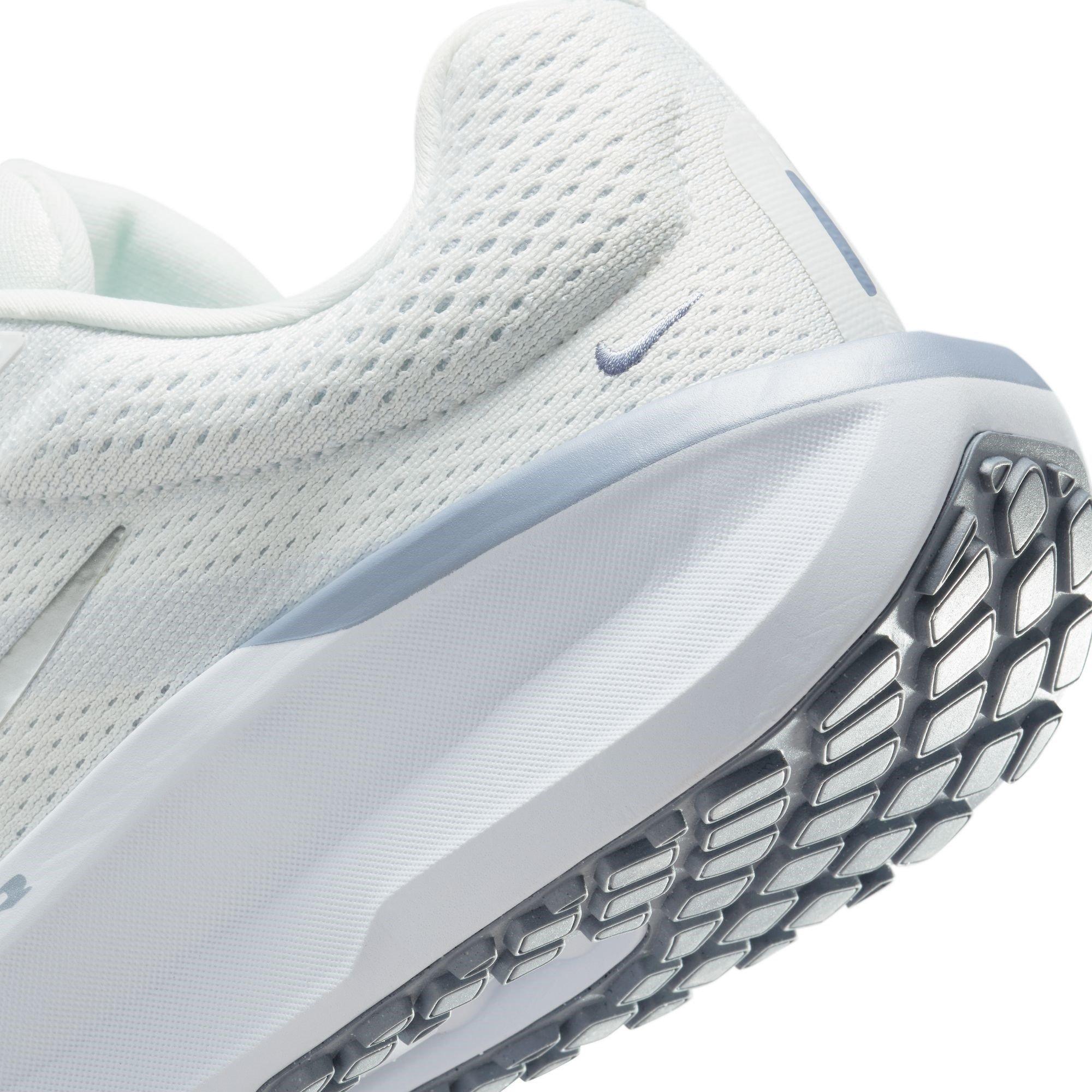 White/M.Silver - Nike - Winflo 11 Womens Running Shoes - 8