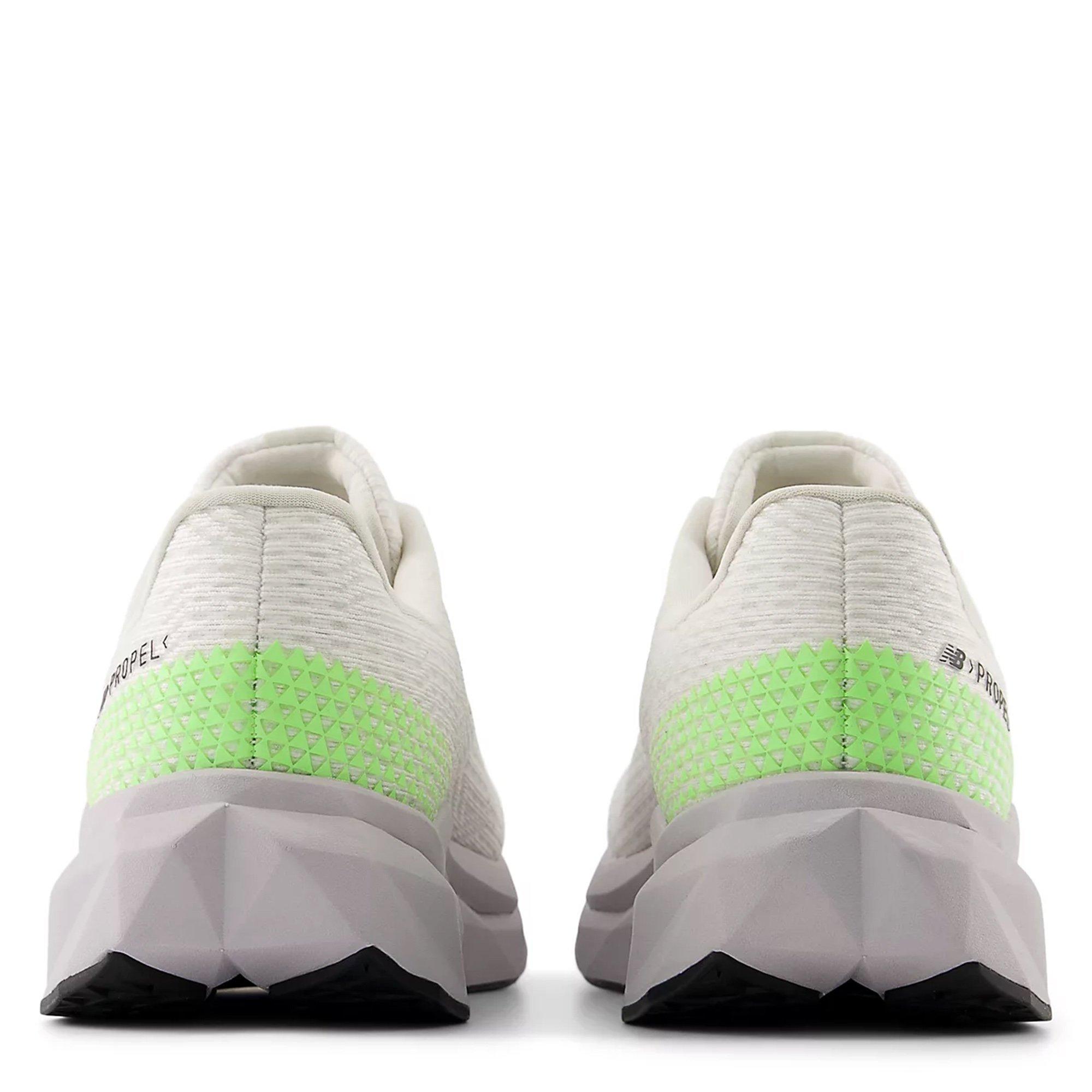 SEA SALT - New Balance - FuelCell Propel v5 Womens Running Shoes - 6