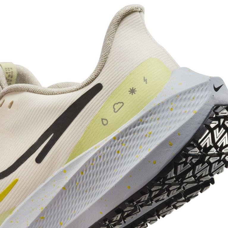 Ivoire pâle - Nike - Lancement et présentation de la Nike Kobe X - 8