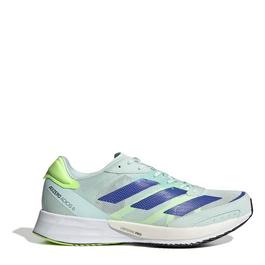 adidas The shoes weigh approximately 510.291 grams