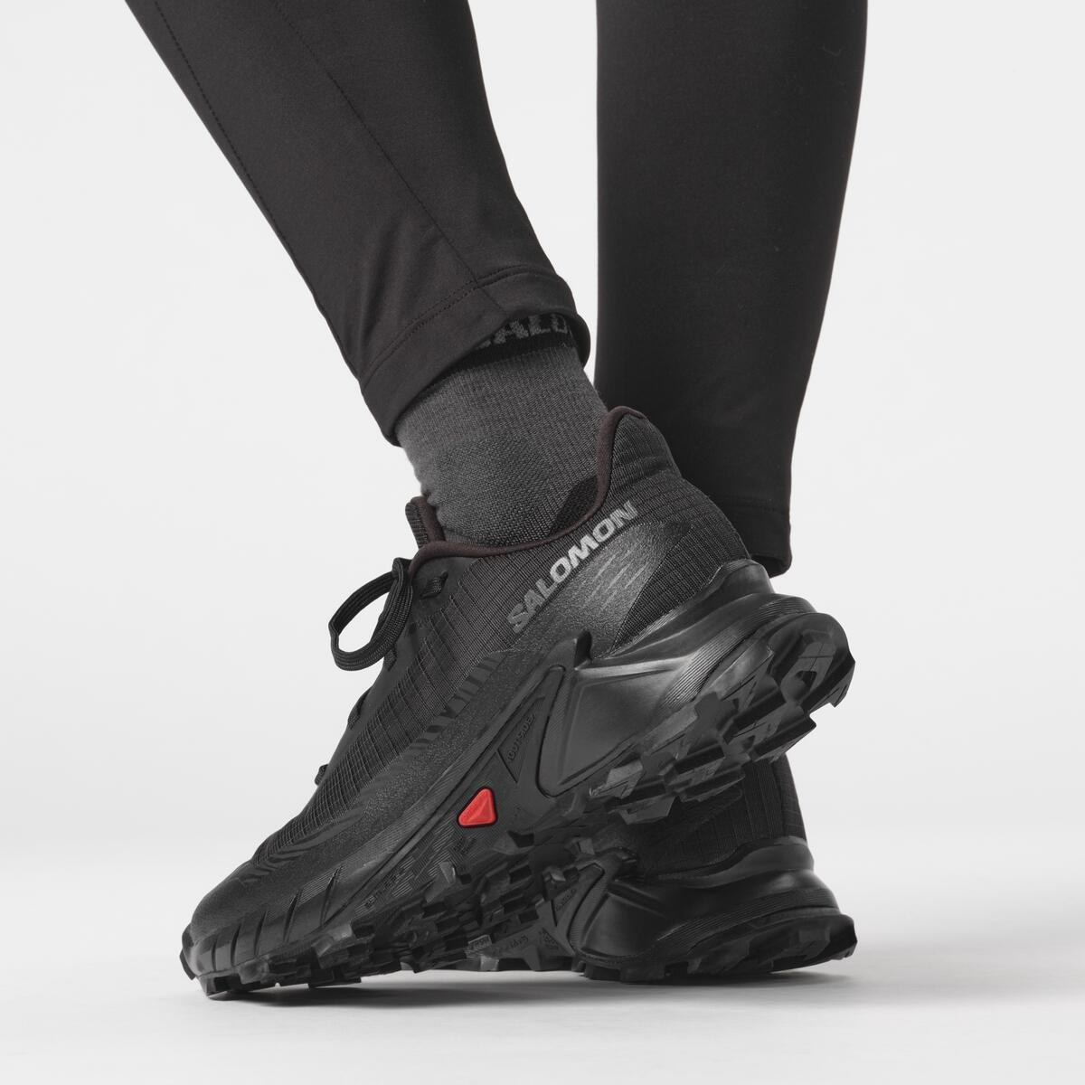 Zwart/Zwart - Salomon - Alphacross 5 Trail Running Shoes Womens - 8