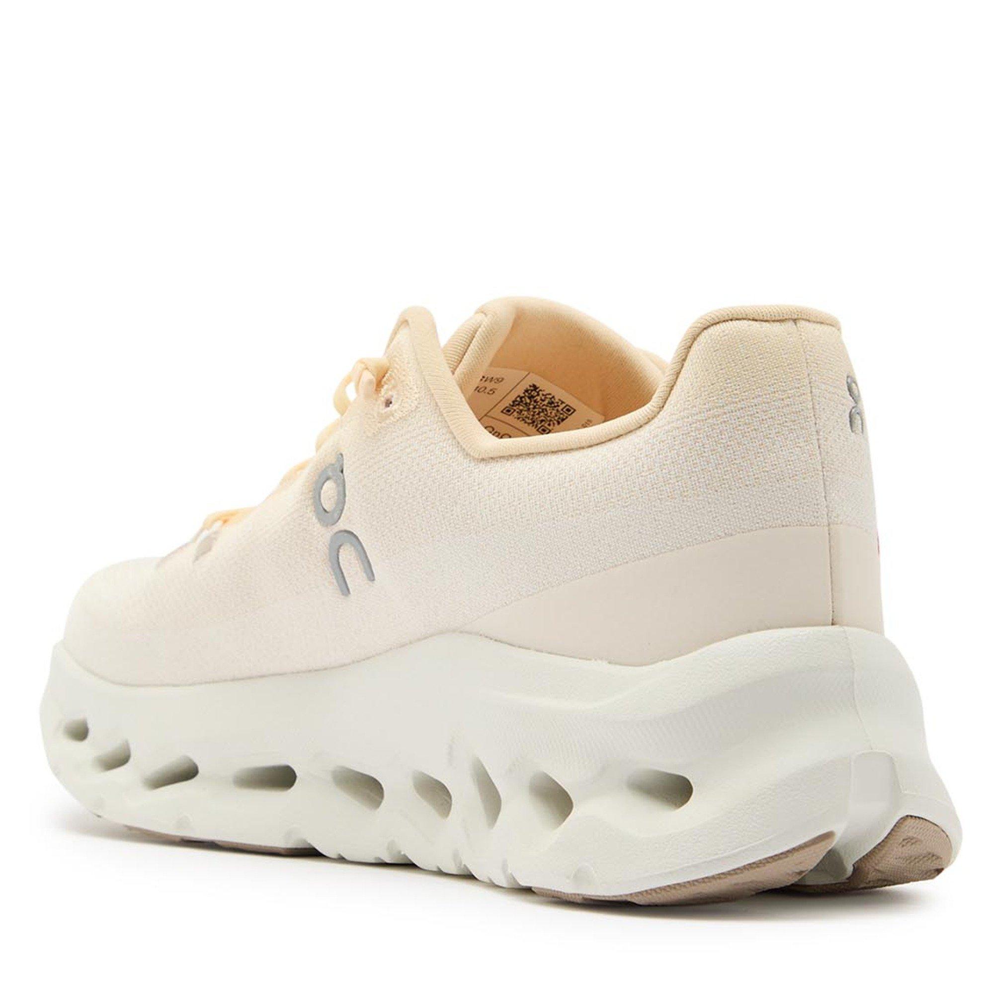 CARAMEL - On - SNEAKERS - 2