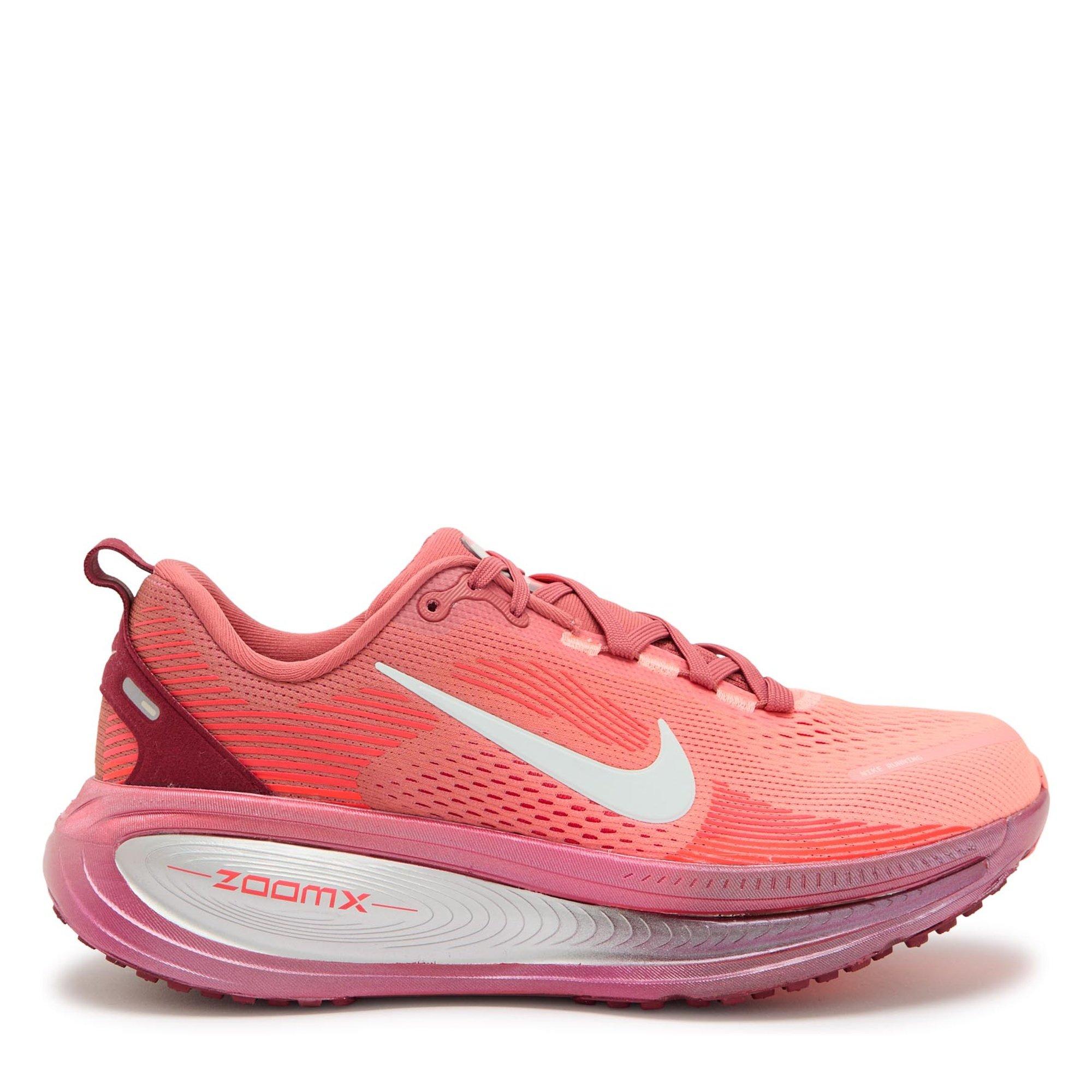 RED - Nike - Vomero 18