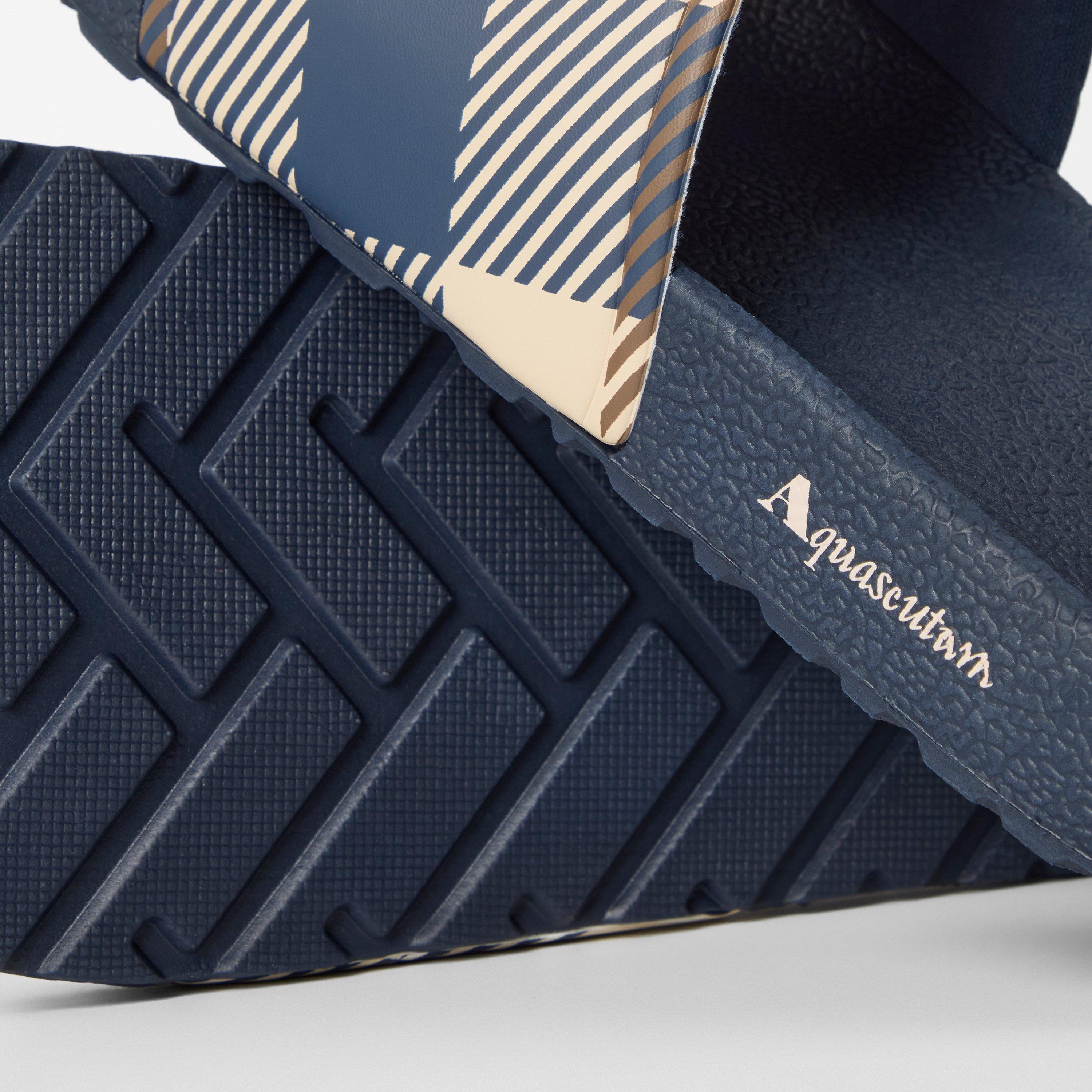 Navy - Aquascutum - Macro Sliders - 4