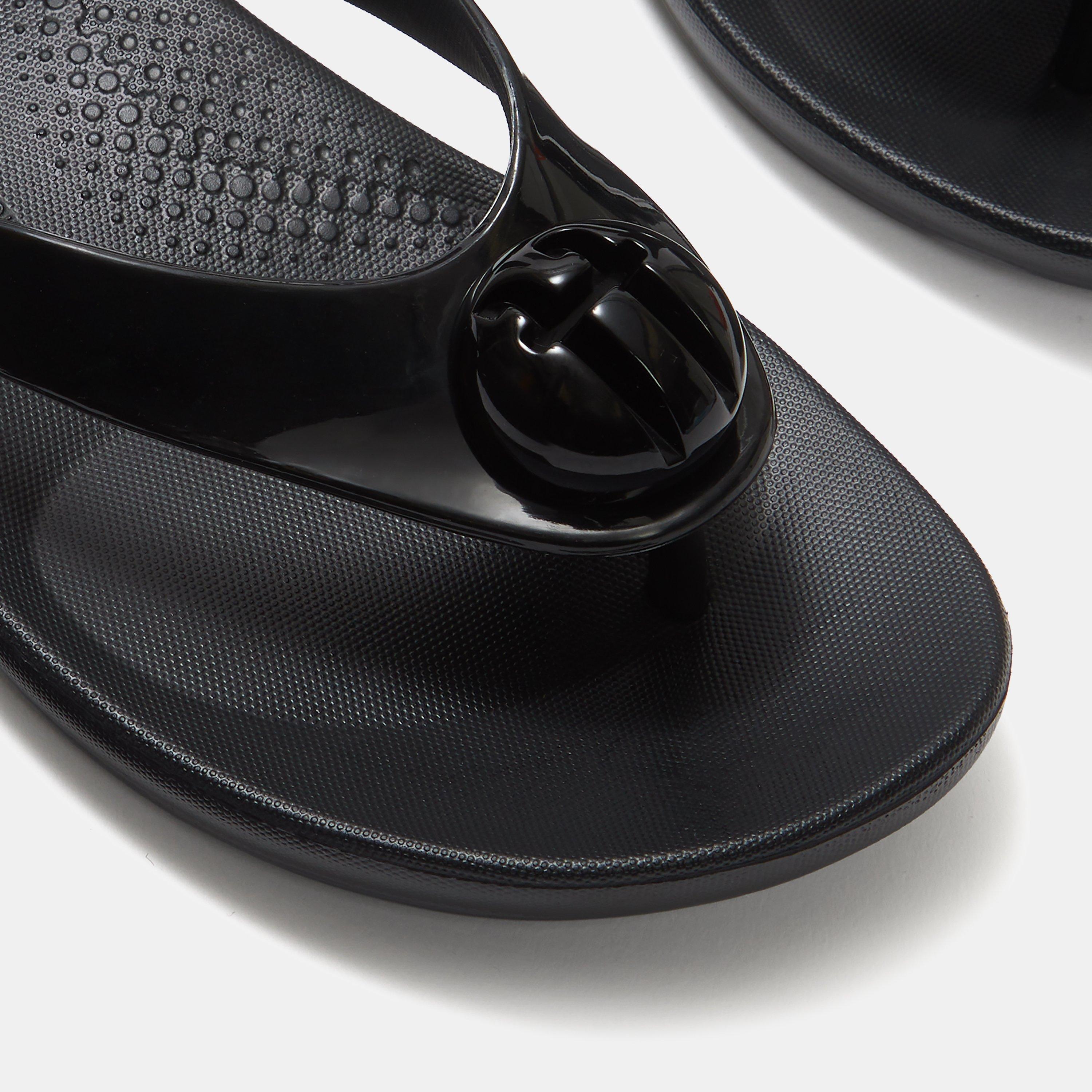 Black - FitFlop - Iqushion Glossy-Button Flip Flops - 4