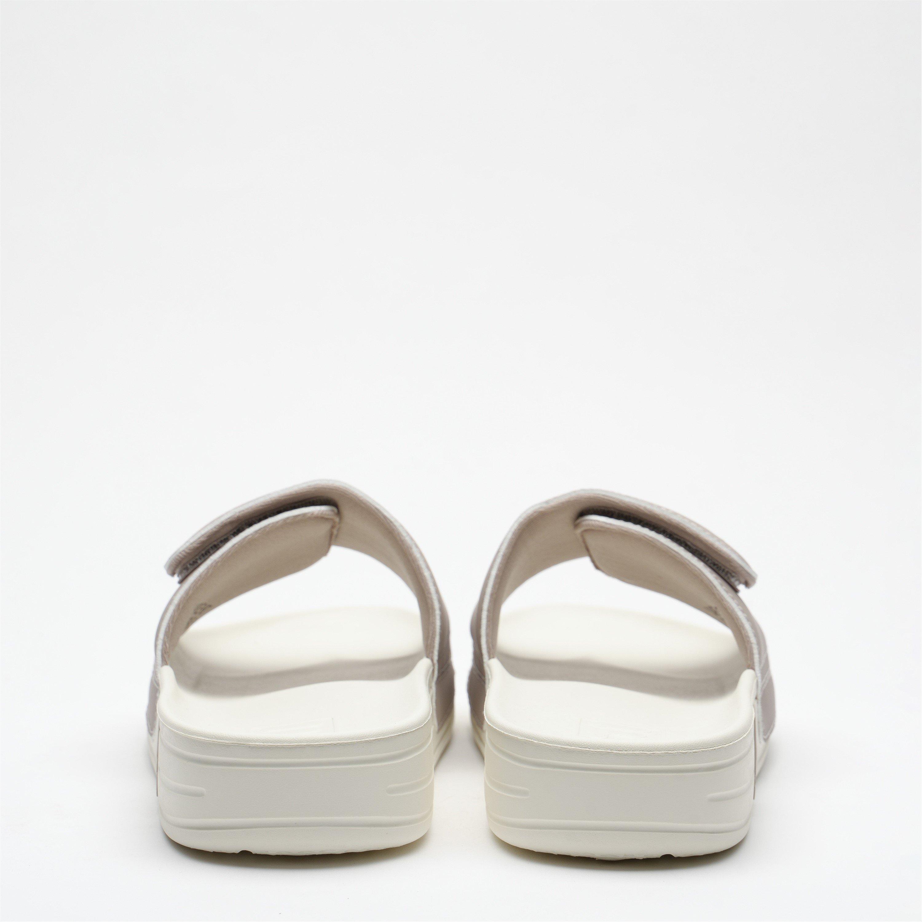 WHT/BRW/WHT - Fila - Women's FT VELCRO v2 Pool Sliders - 4