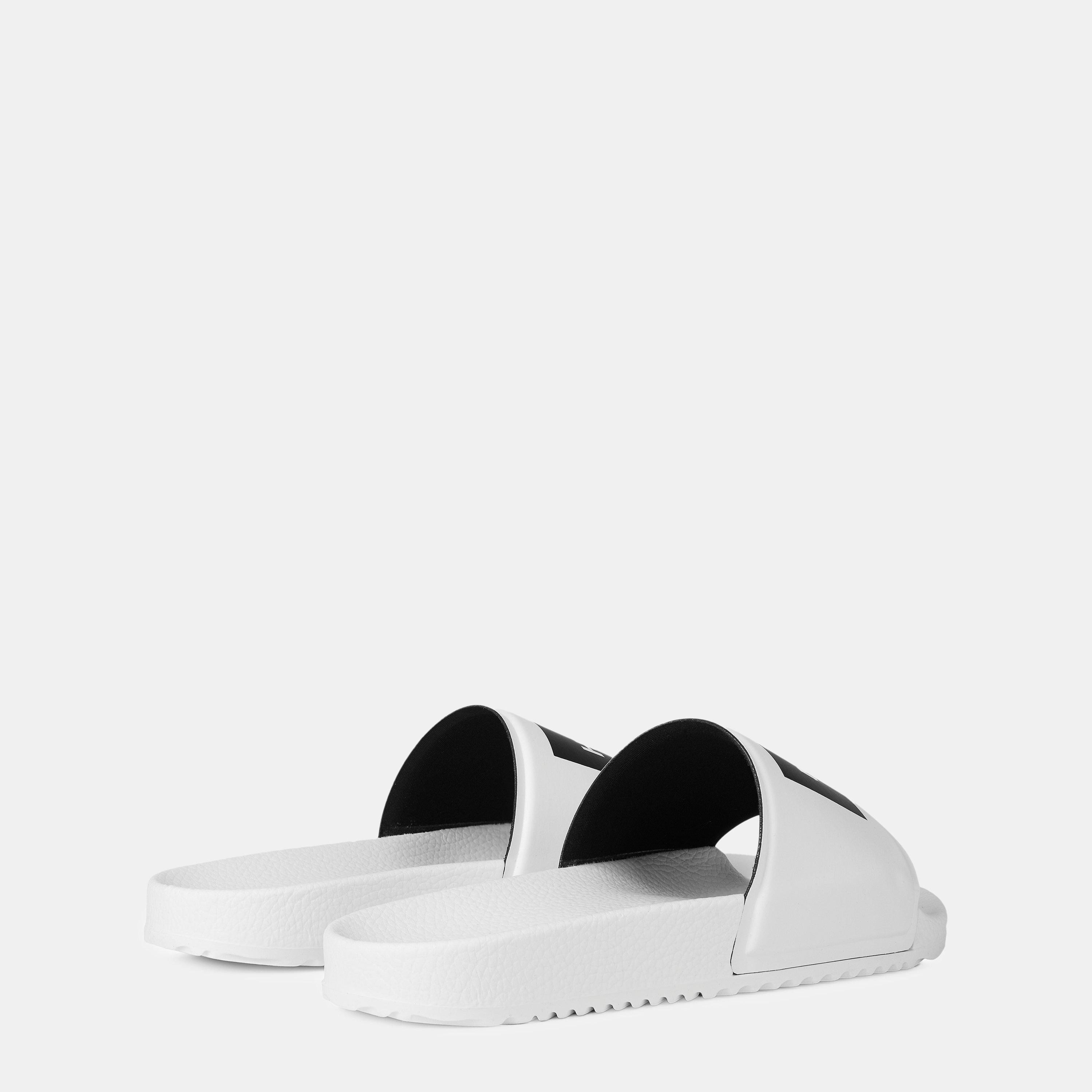 White/Black - Hugo - Time in Sliders - 4