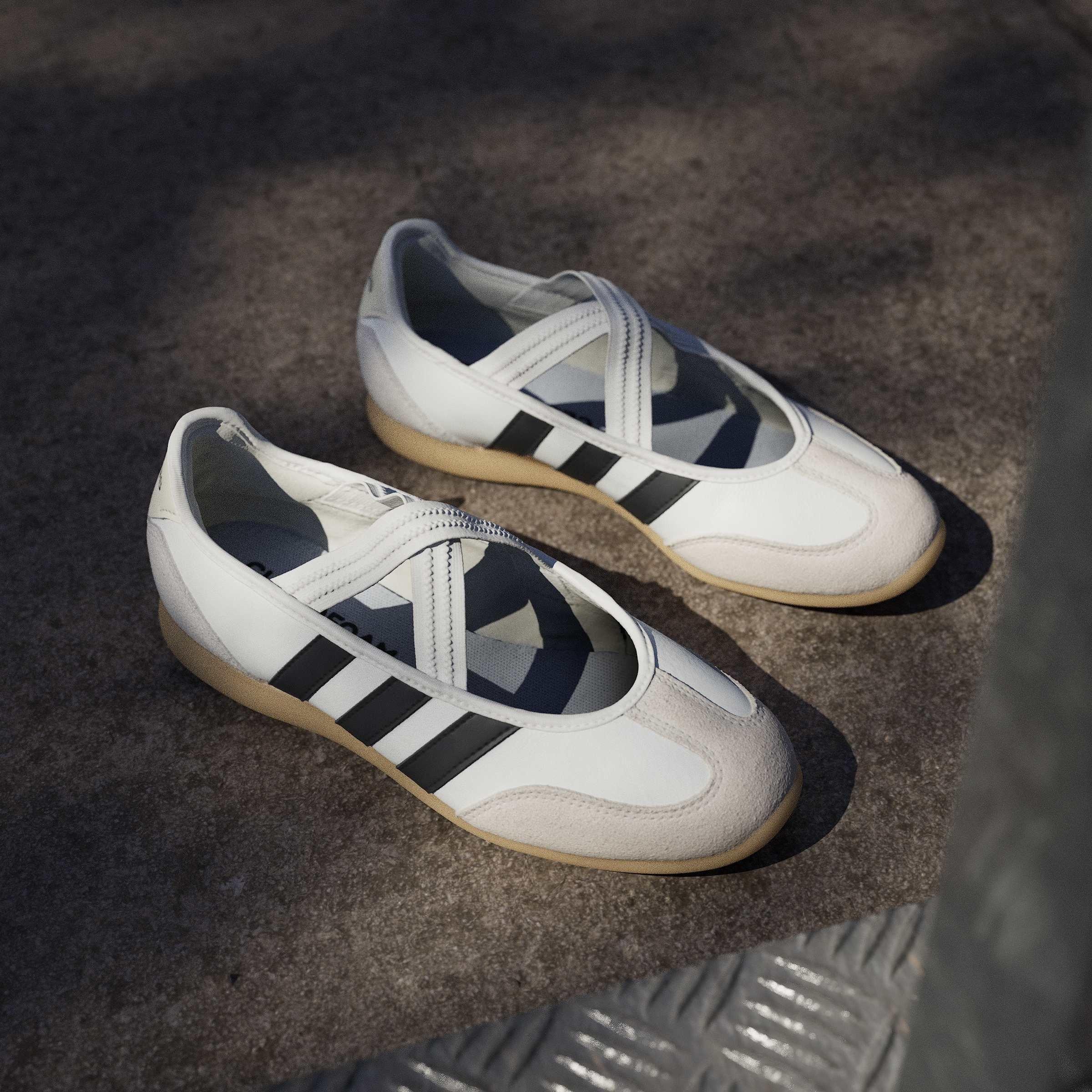 Wht/Blk/Gum 3 - adidas - Barreda Mary Jane Womens Shoes - 12