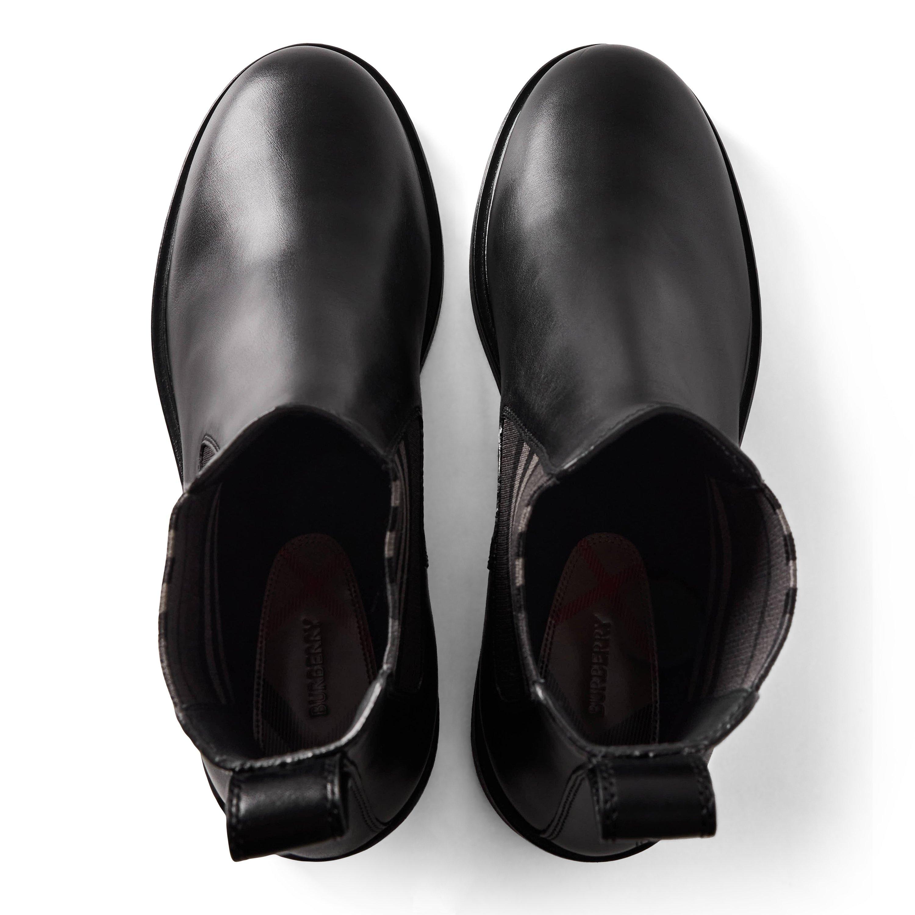 Black - Burberry - Burb Pembroke Boot Sn64 - 4