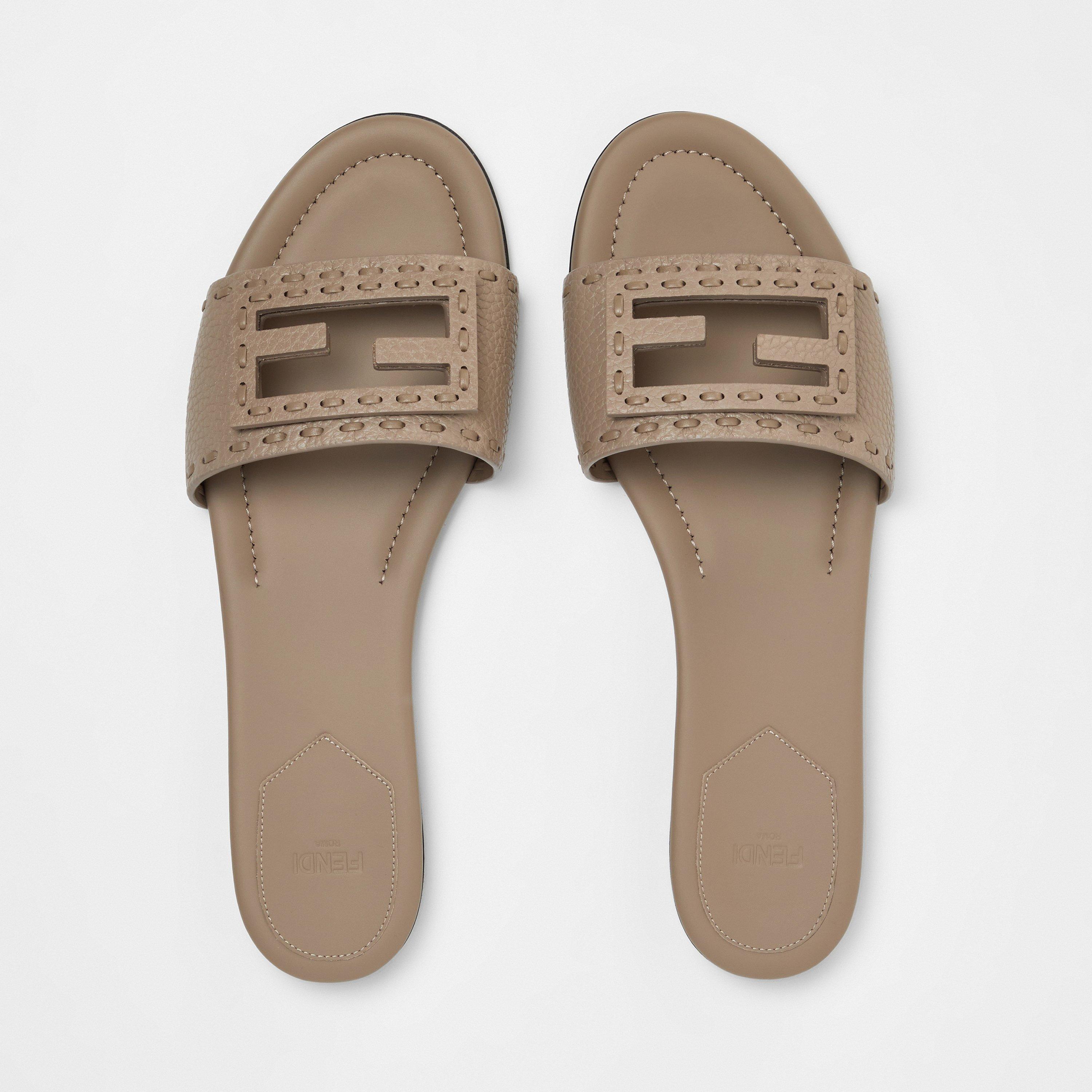 Tortor/Tortor - Fendi - Baguette Leather Sliders - 5