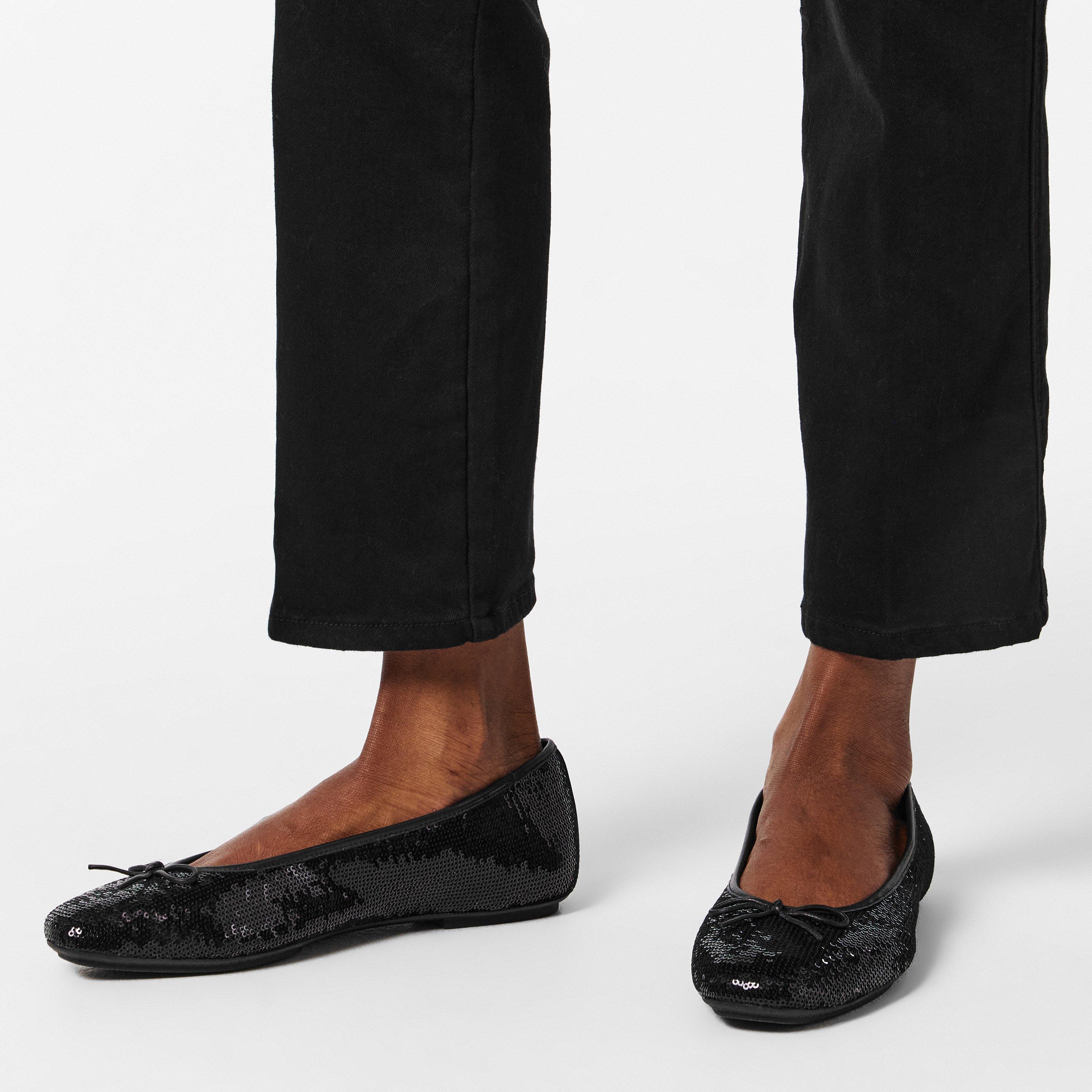 Black - Fitflop - Women's Bow Sequin Ballet Pump - 3