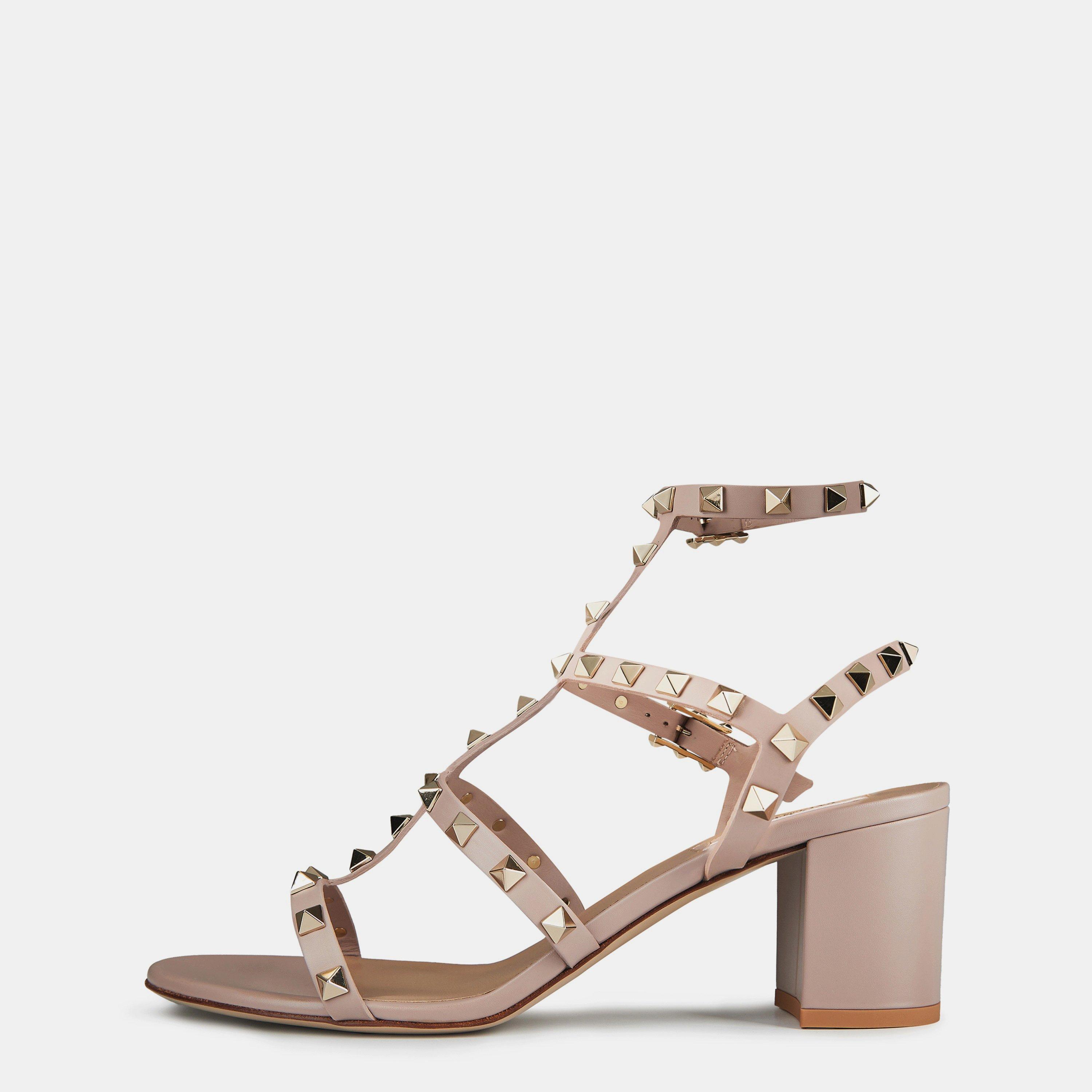 Poudre P45 - Valentino Garavani - Rockstud Calfskin Ankle Strap Sandals - 2