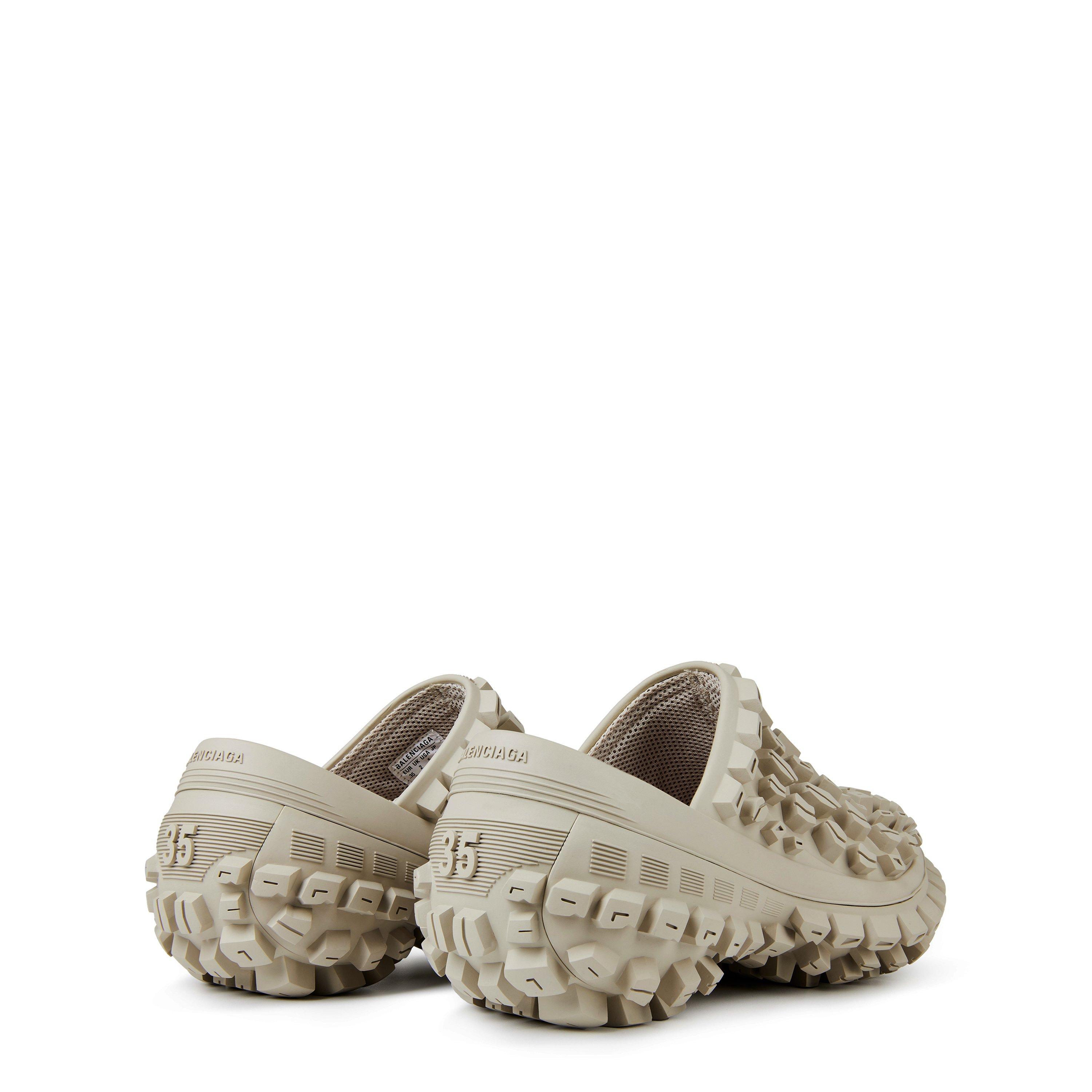 Balenciaga Bouncer Clogs | Cruise Fashion