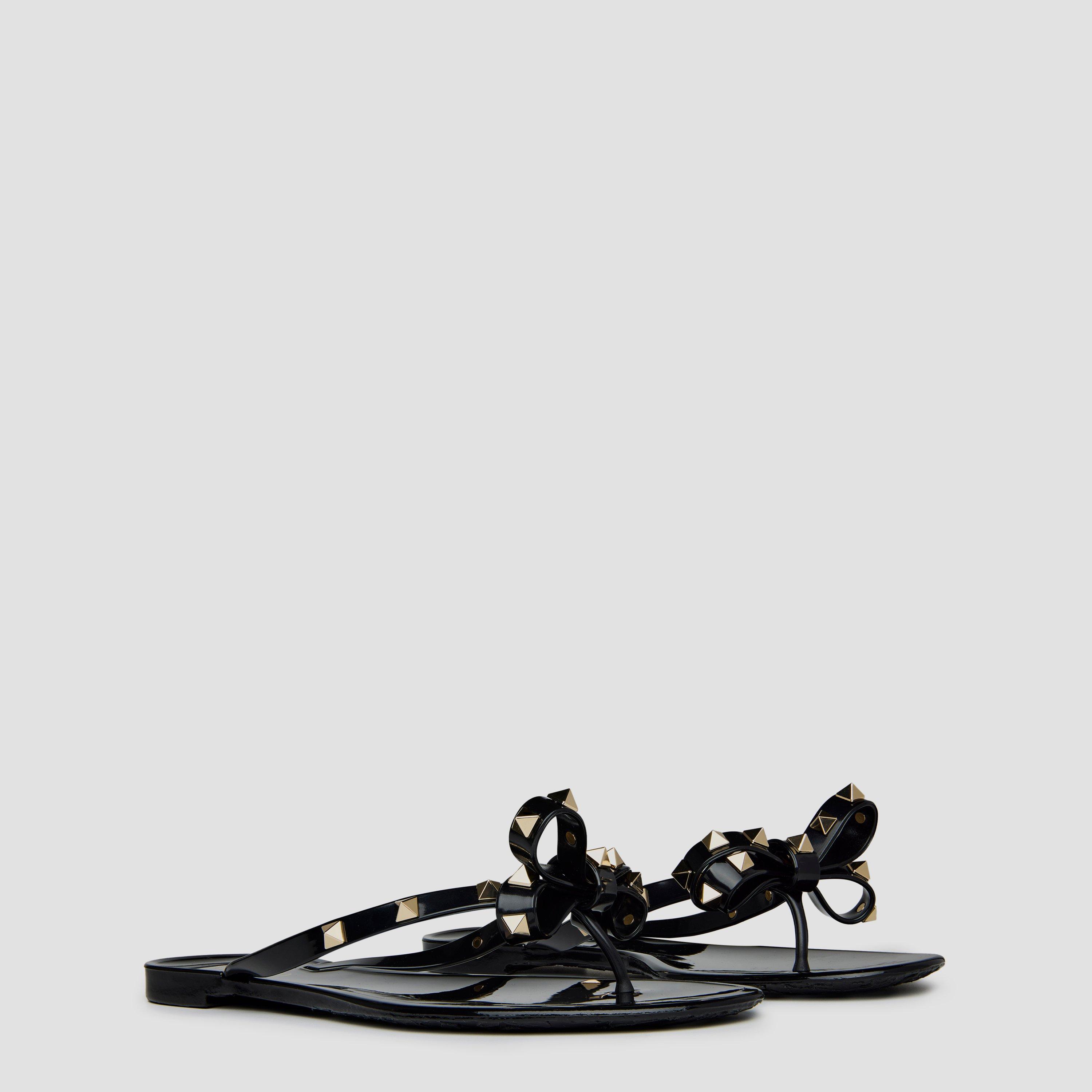 Black 0NO - Valentino Garavani - Rockstud Thong Sandals - 4