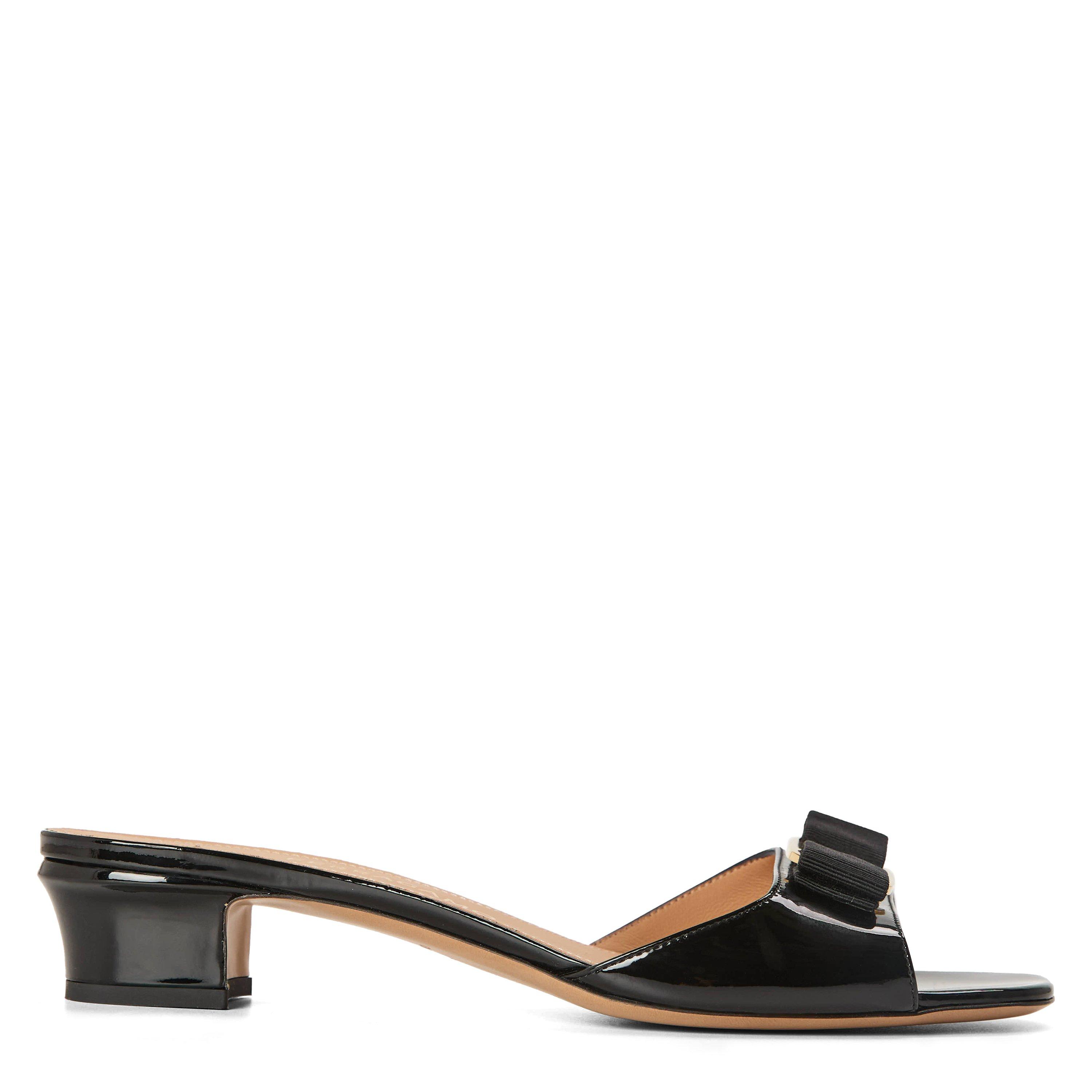 Nero - Ferragamo - Women's Vanilla Block Heel Court Shoes - 1