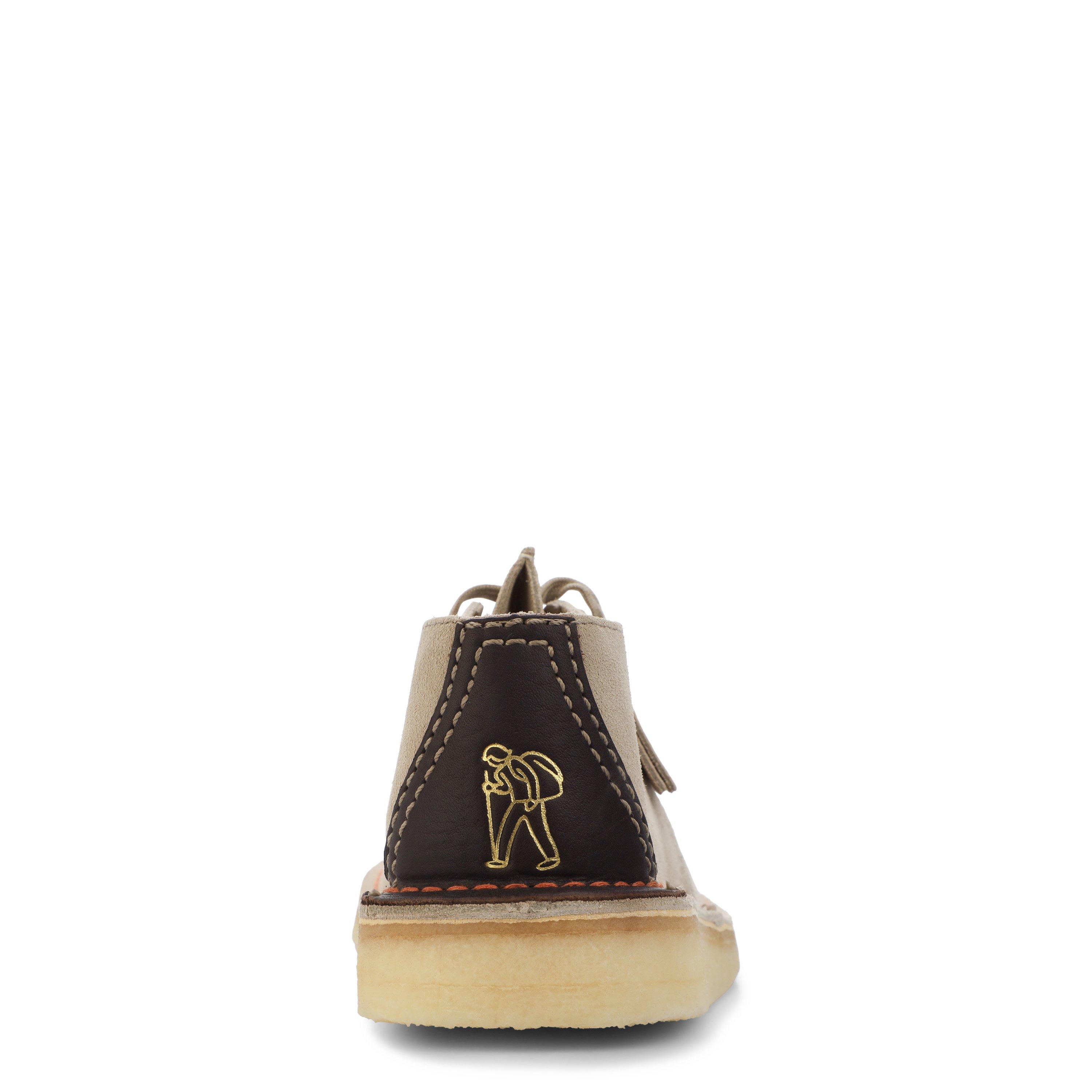Sand Suede - Clarks Originals - Men's Desert Trek Flat Ankle Boot - 5