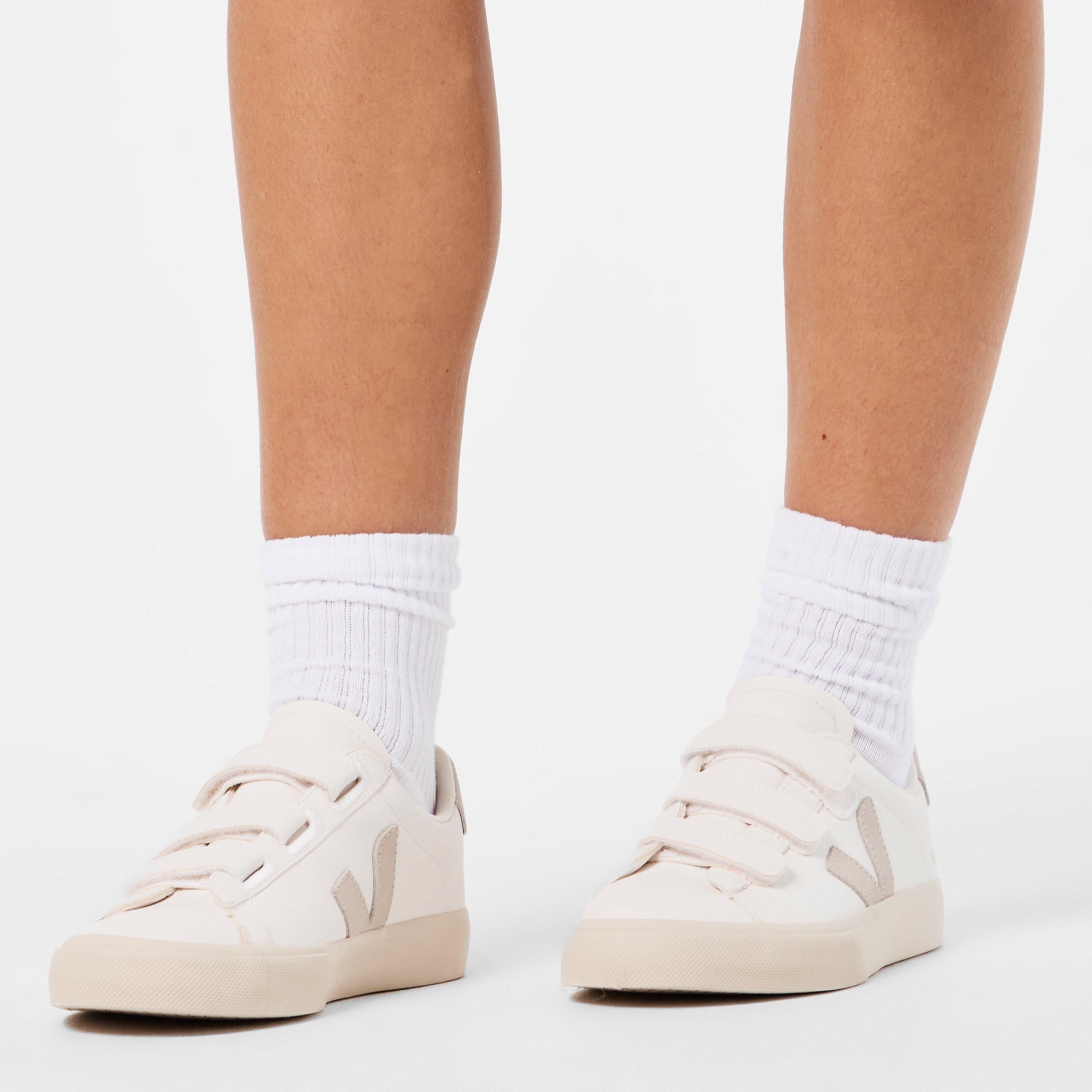 White/Natural - Veja - Women's Recife Leather Velcro Court Trainers - 3