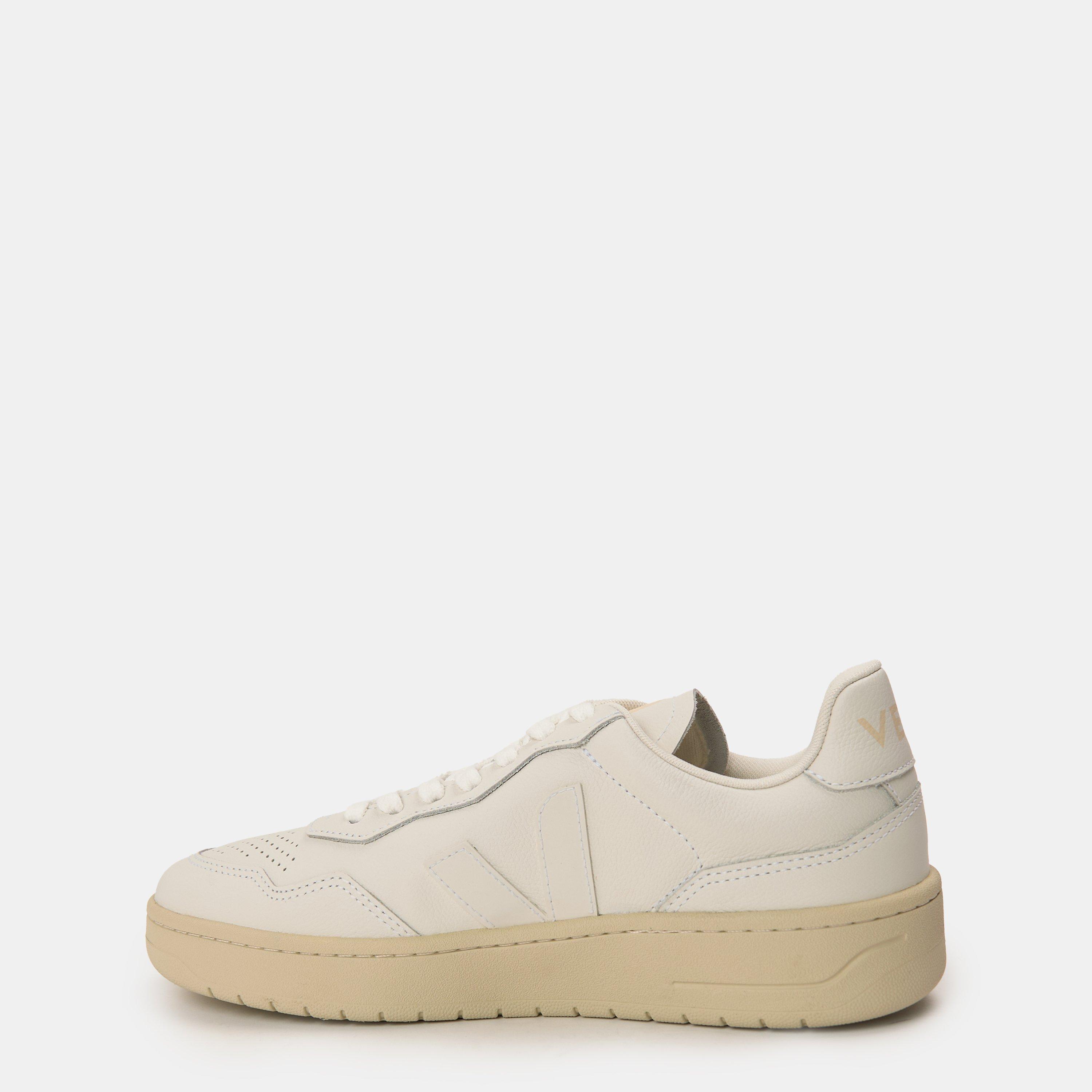 White - Veja - Women's Bastle Leather Court Trainers - 2