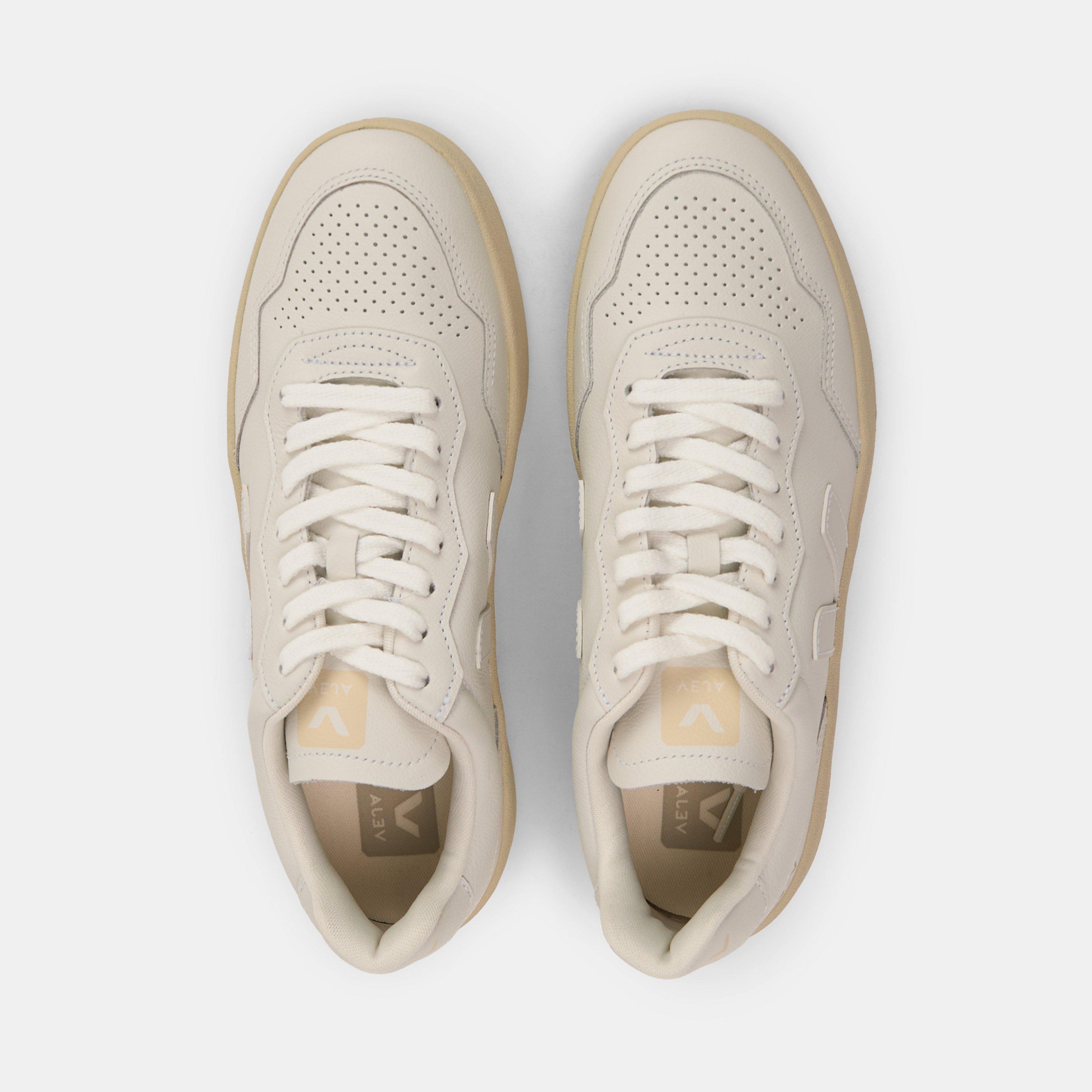 White - Veja - Women's Bastle Leather Court Trainers - 5