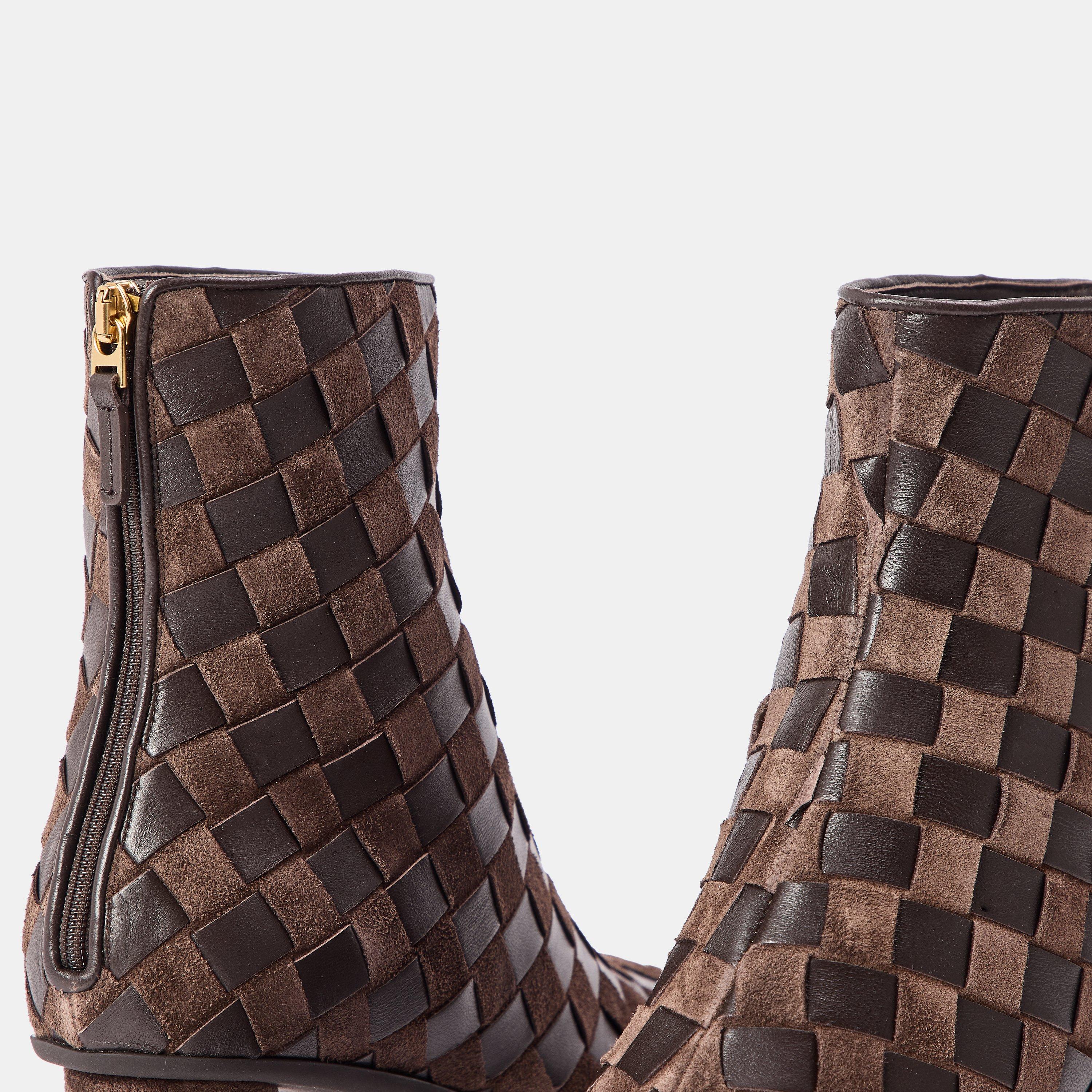 Fondant - Bottega Veneta - Women's BV Atomic Suede Ankle Boots - 4