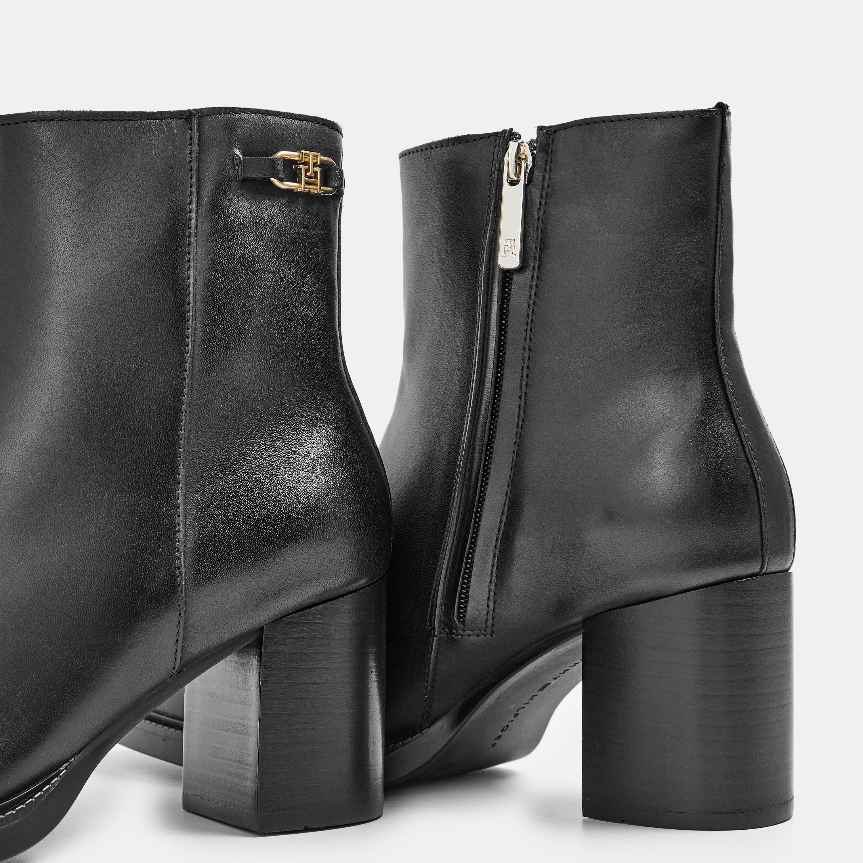 Black - Tommy Hilfiger - Women's Stacked Heel Ankle Boots - 4