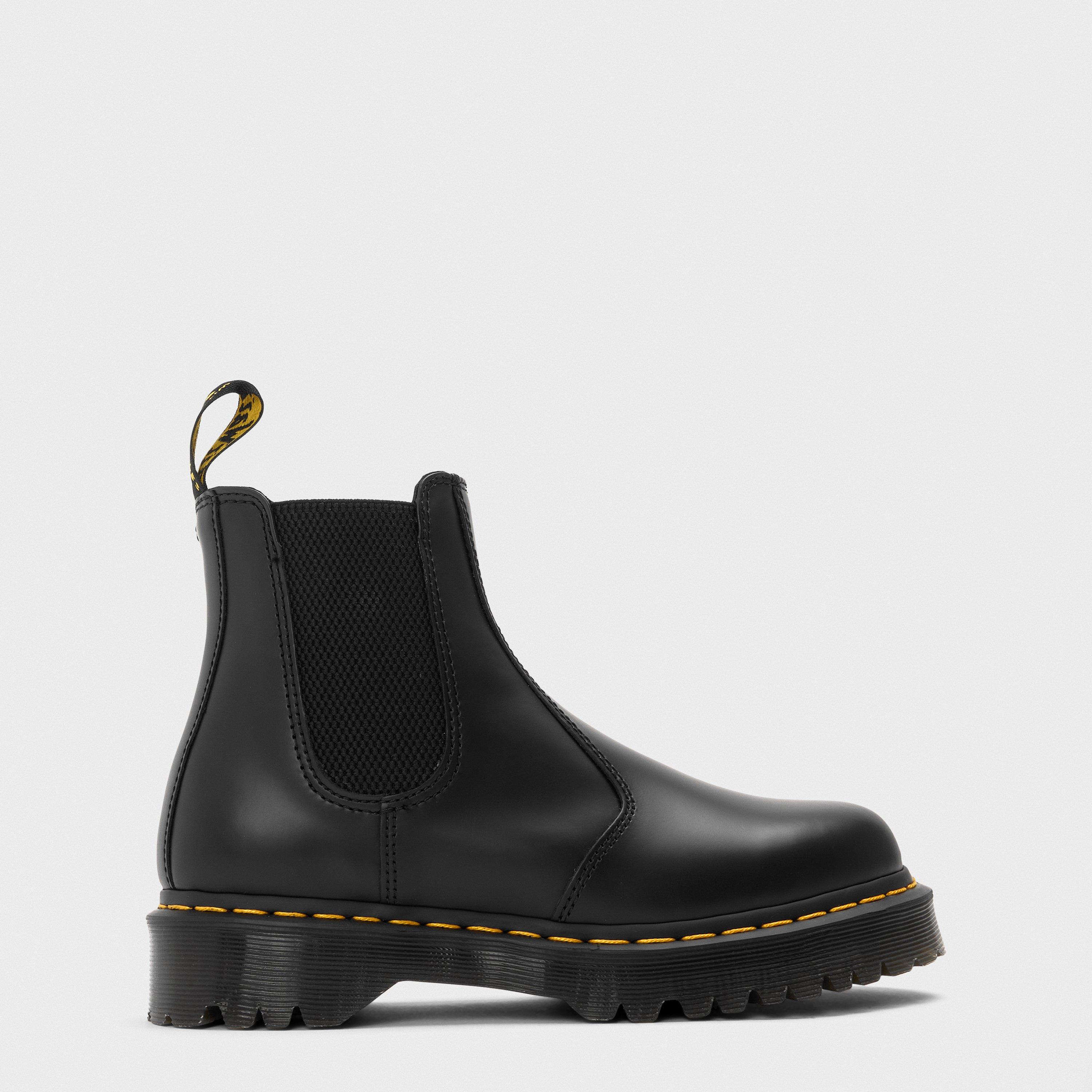 Black Smooth - Dr Martens - Women's Bex Chelsea Boots - 1