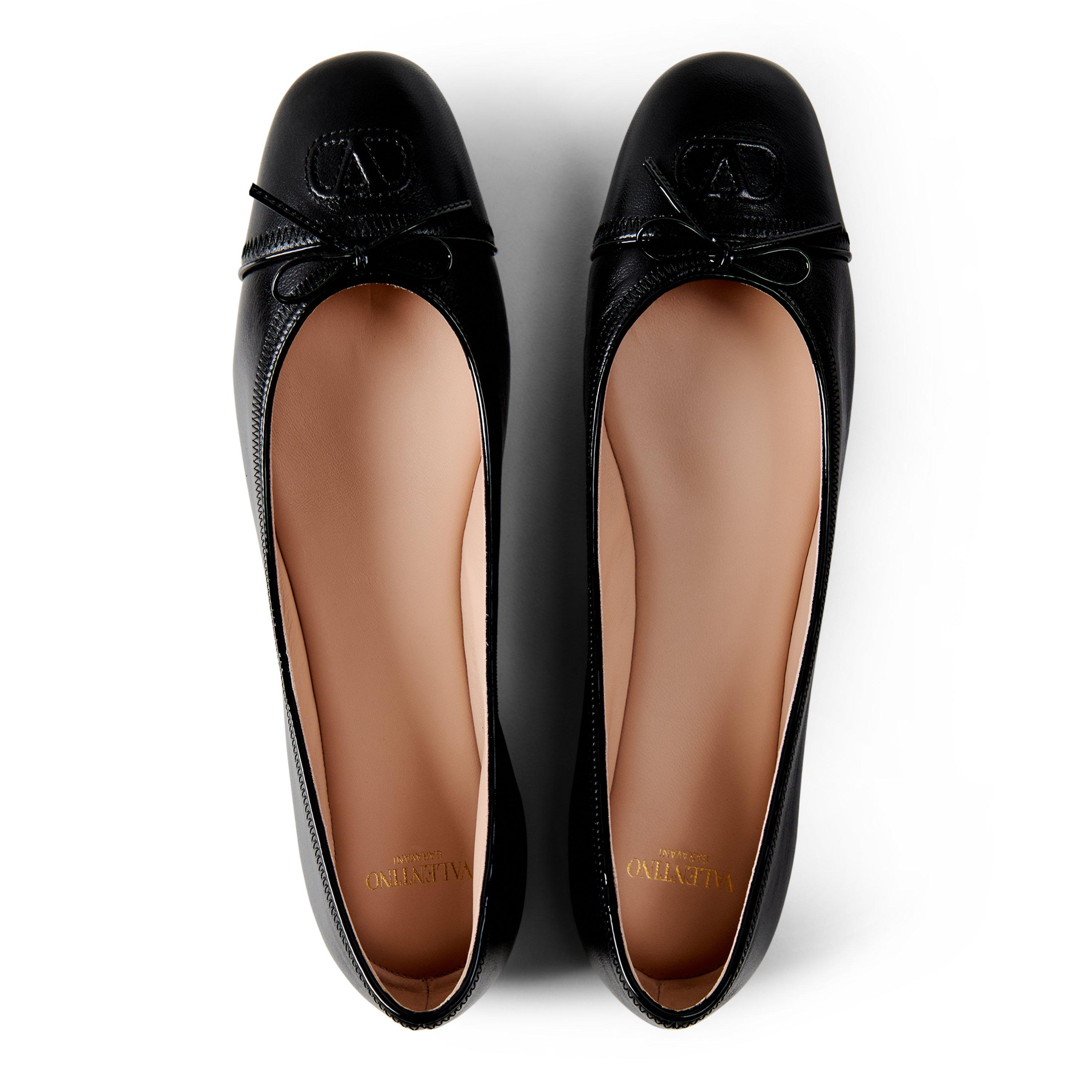 Valentino Garavani VG Vlogo Ballerina Ld63 | Cruise Fashion