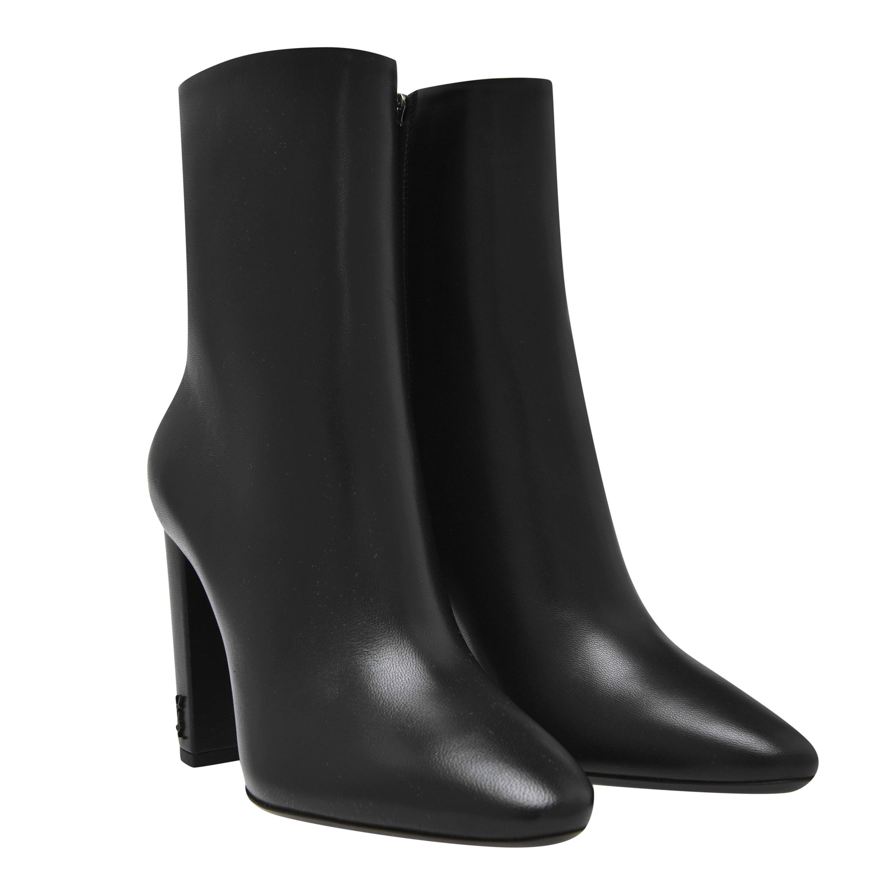 Black 1000 - Saint Laurent - Lou Heeled Ankle Boots - 4