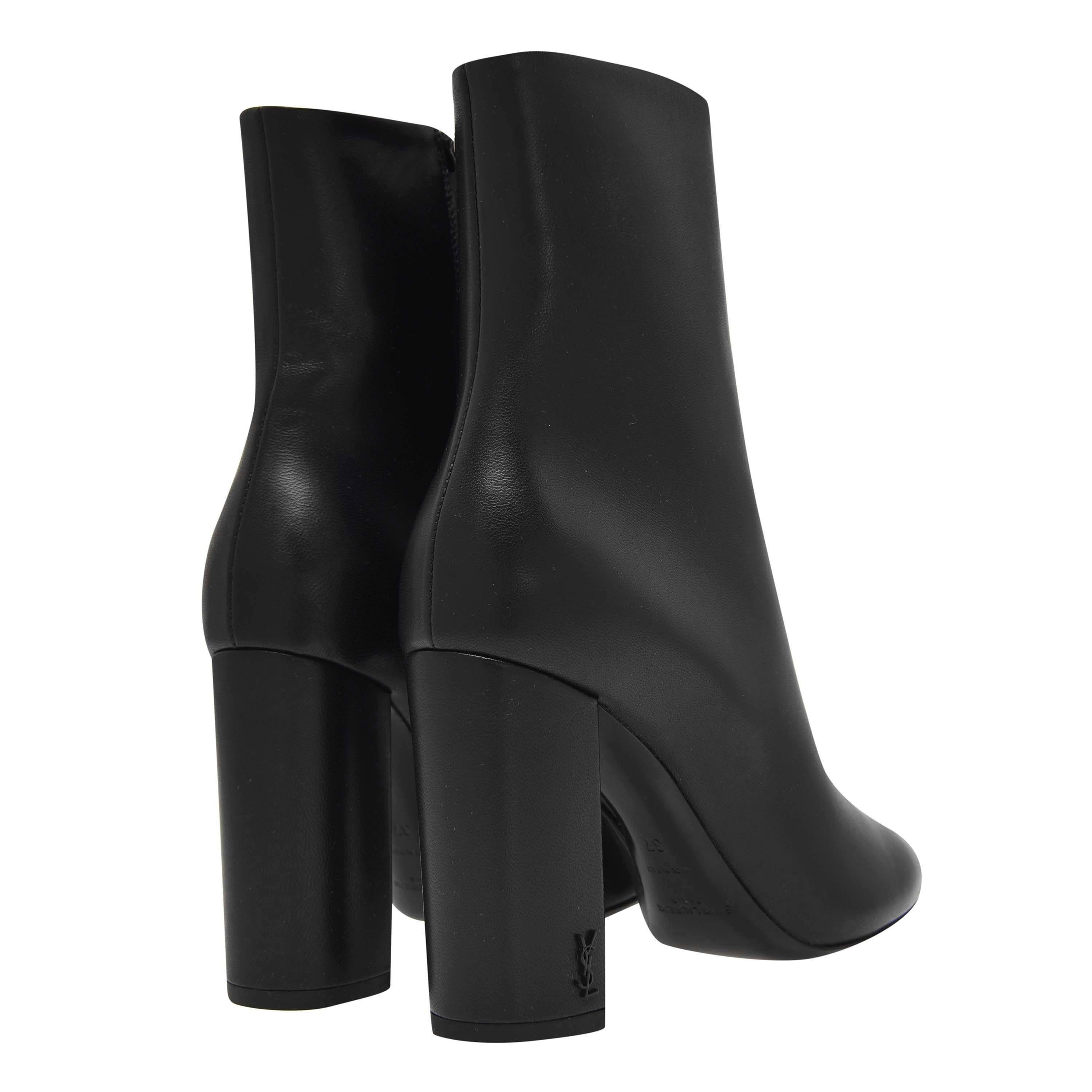 Black 1000 - Saint Laurent - Lou Heeled Ankle Boots - 5