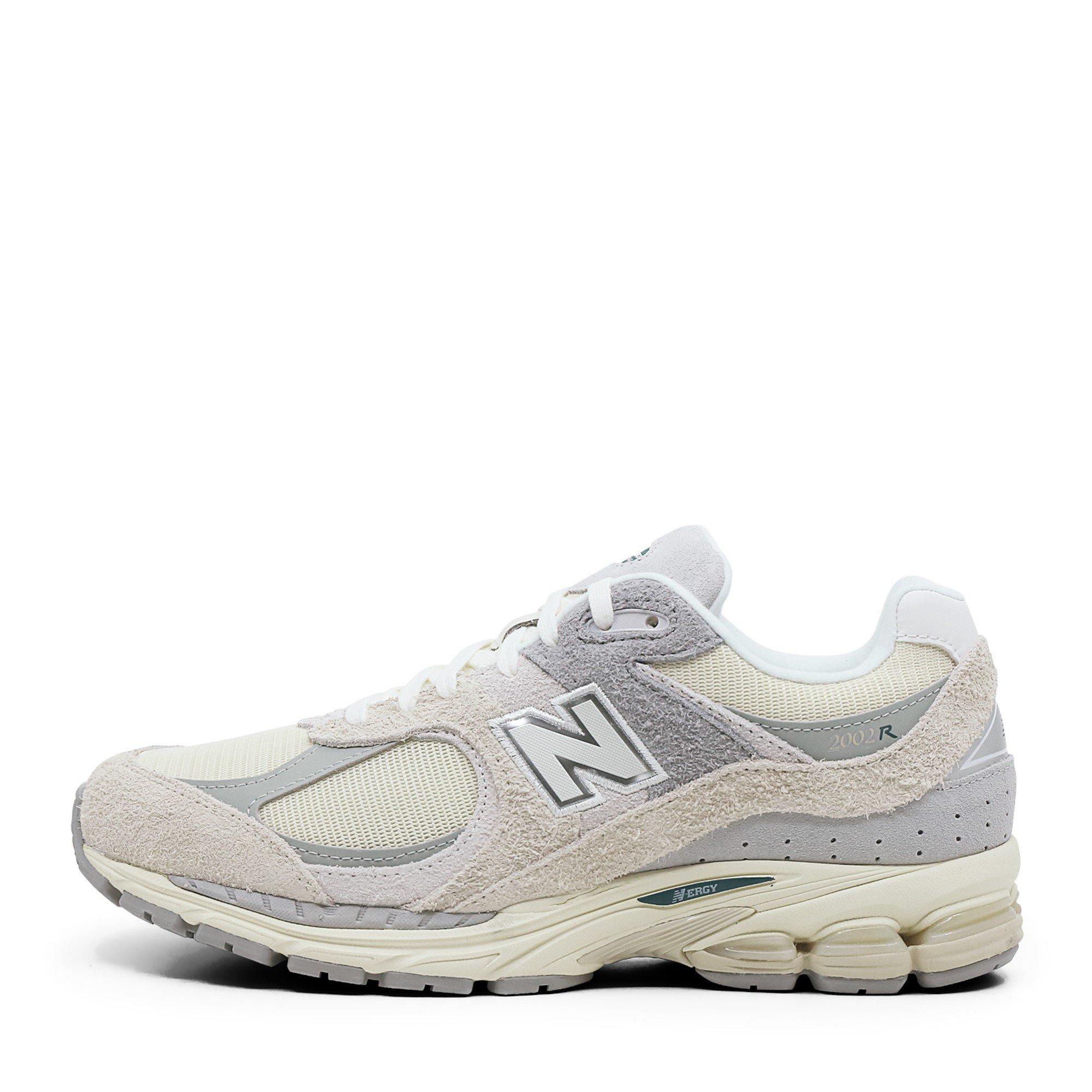 Beige/Grey - New Balance - Balance M2002rv1 D 045 Runners Womens - 3